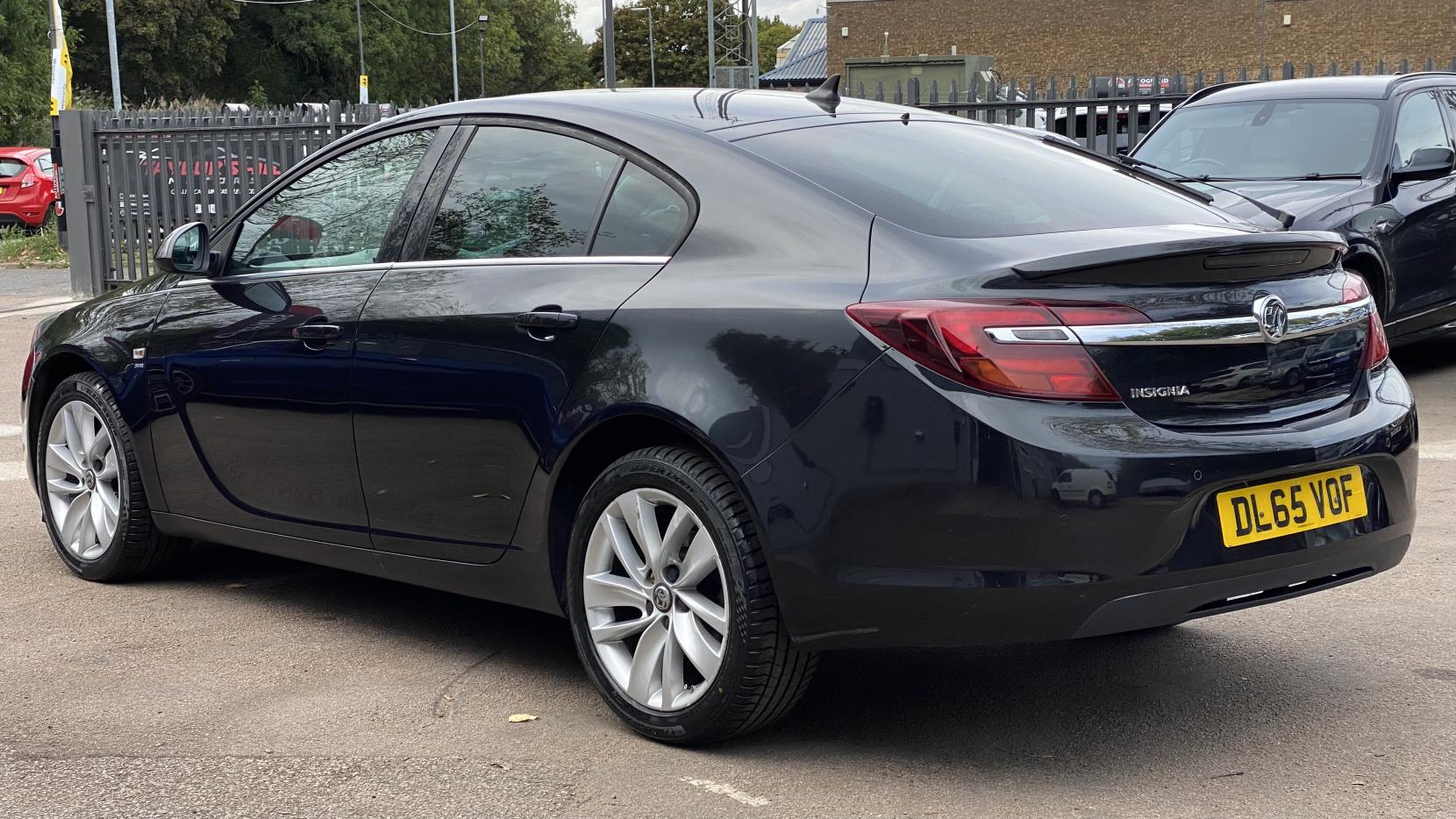 Vauxhall Insignia 1.8 16V SRi Nav Hatchback 5dr Petrol Manual Euro 5 (140 ps)