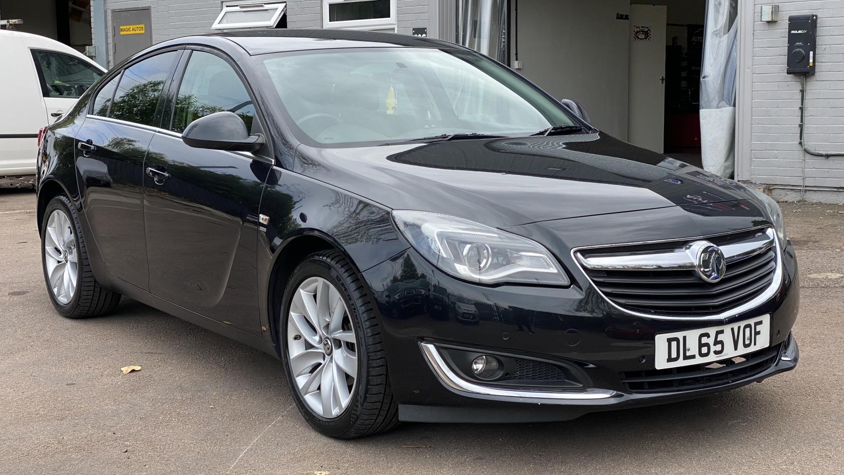 Vauxhall Insignia 1.8 16V SRi Nav Hatchback 5dr Petrol Manual Euro 5 (140 ps)