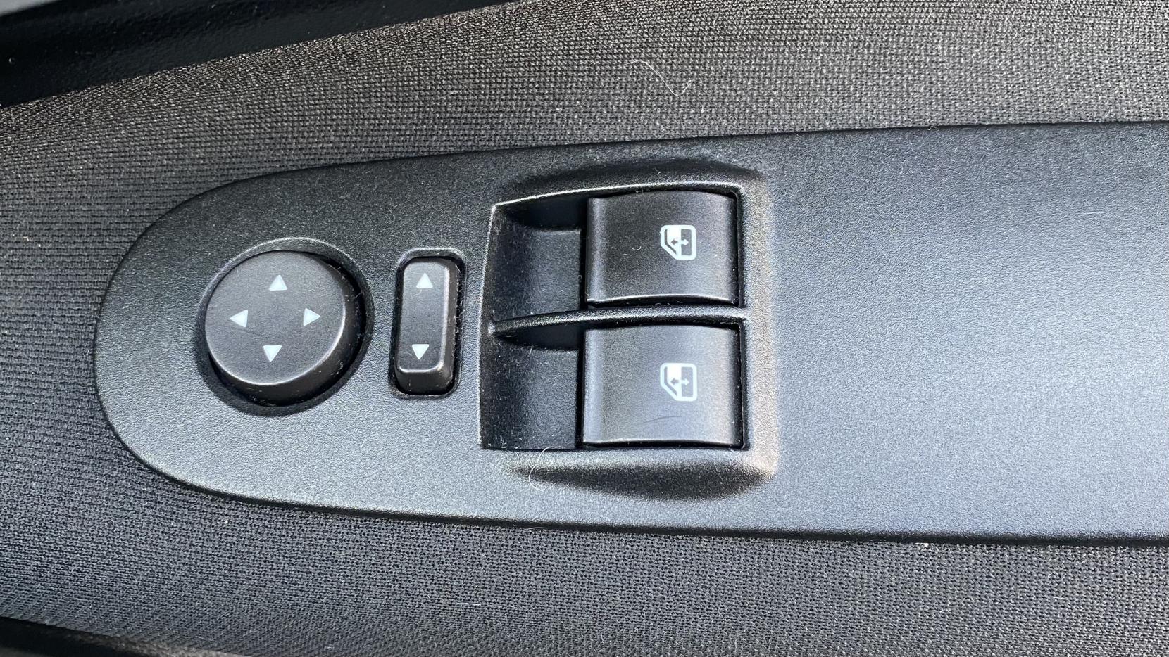 Fiat Punto 1.4 Easy Hatchback 5dr Petrol Manual Euro 5 (s/s) (77 bhp)