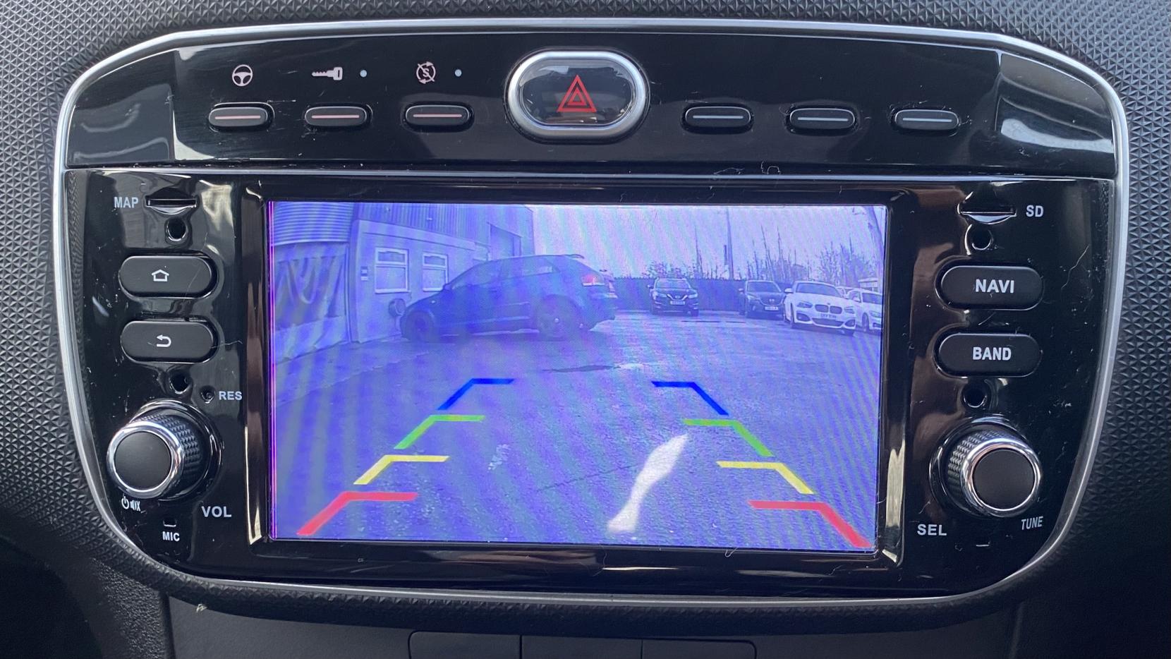 Fiat Punto 1.4 Easy Hatchback 5dr Petrol Manual Euro 5 (s/s) (77 bhp)