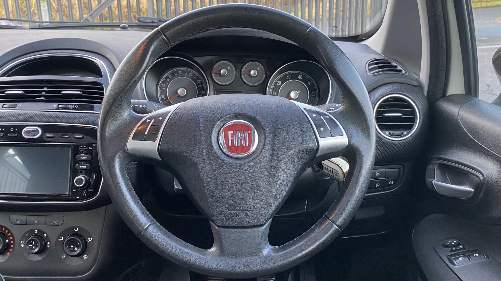 Fiat Punto 1.4 Easy Hatchback 5dr Petrol Manual Euro 5 (s/s) (77 bhp)