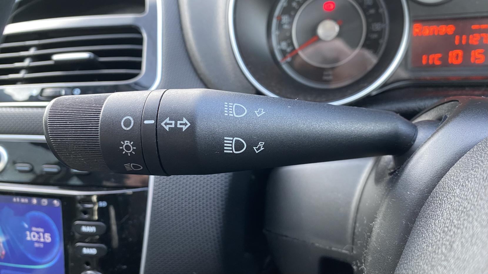 Fiat Punto 1.4 Easy Hatchback 5dr Petrol Manual Euro 5 (s/s) (77 bhp)