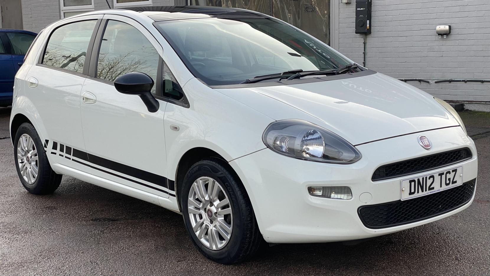 Fiat Punto 1.4 Easy Hatchback 5dr Petrol Manual Euro 5 (s/s) (77 bhp)