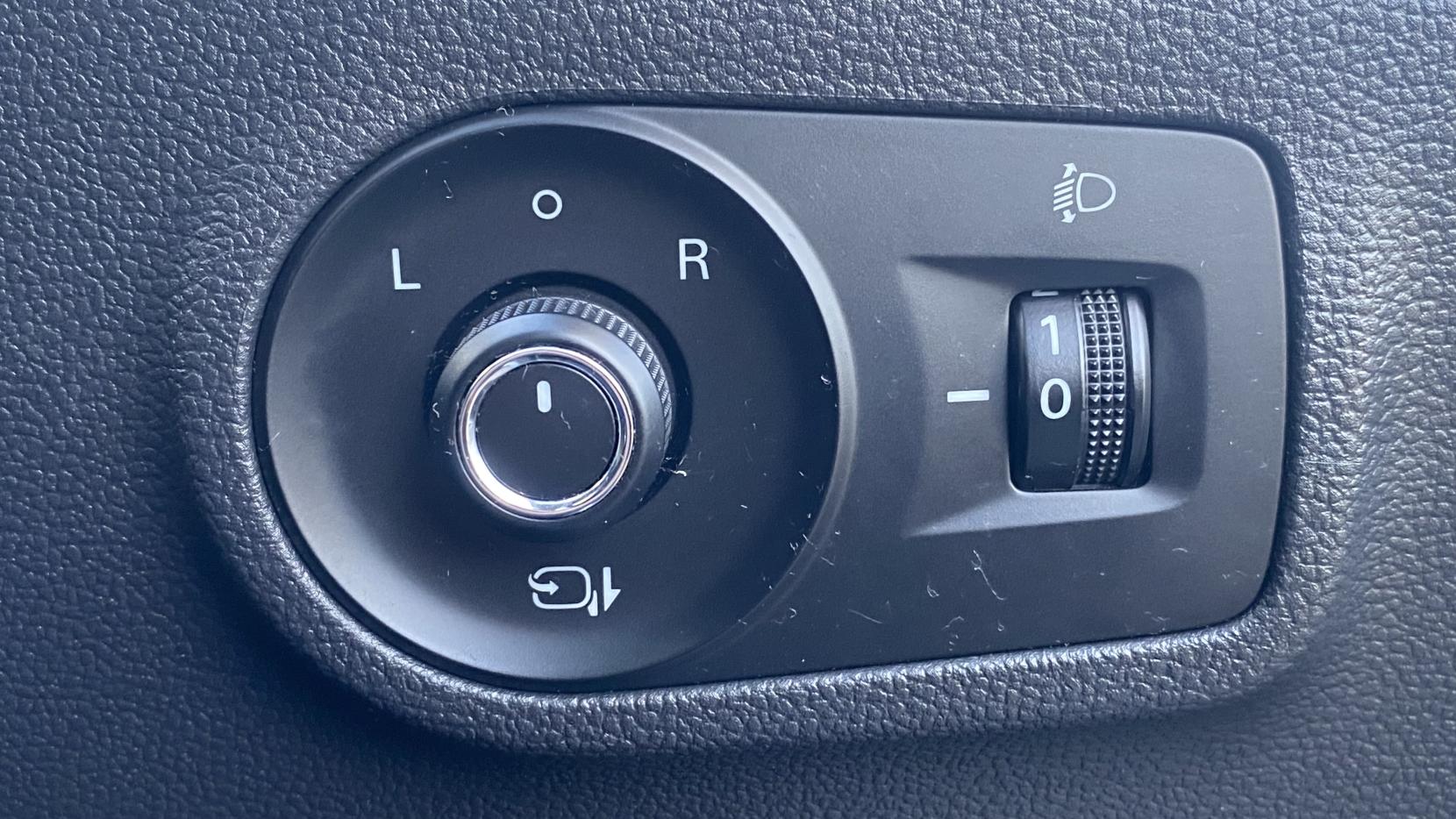 MG MG ZS 44.5kWh Exclusive SUV 5dr Electric Auto (143 ps)