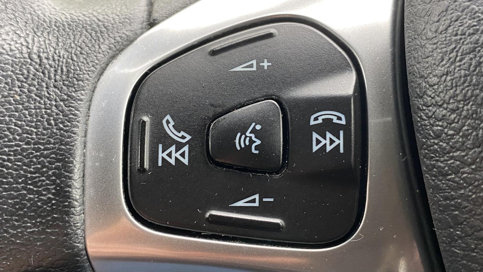 Ford B-Max 1.6 Zetec MPV 5dr Petrol Powershift Euro 5 (105 ps)