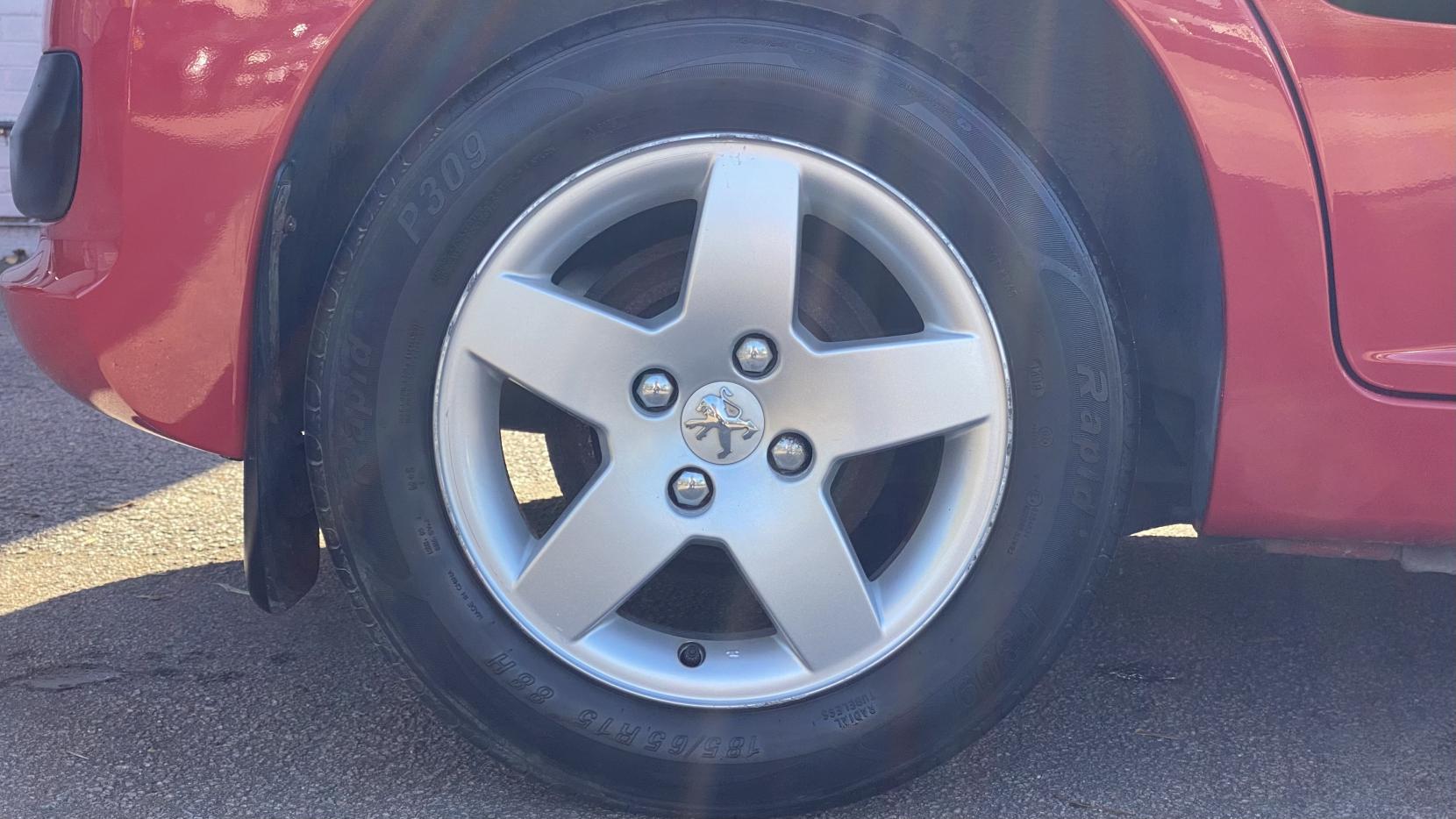Peugeot 207 1.4 Verve Hatchback 5dr Petrol Manual Euro 5 (75 ps)