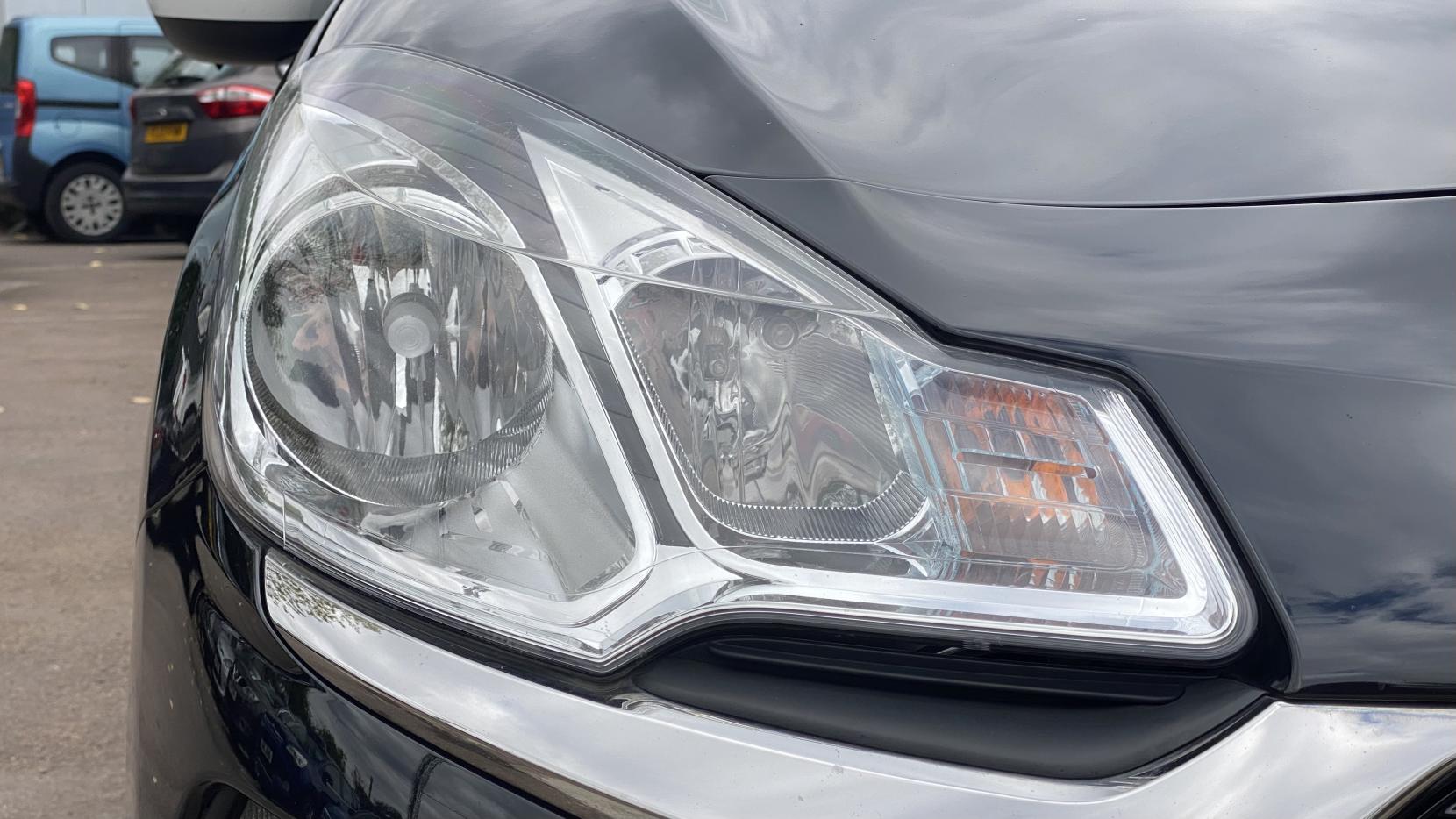 DS AUTOMOBILES DS 3 1.2 PureTech Chic Hatchback 3dr Petrol Manual Euro 6 (82 ps)