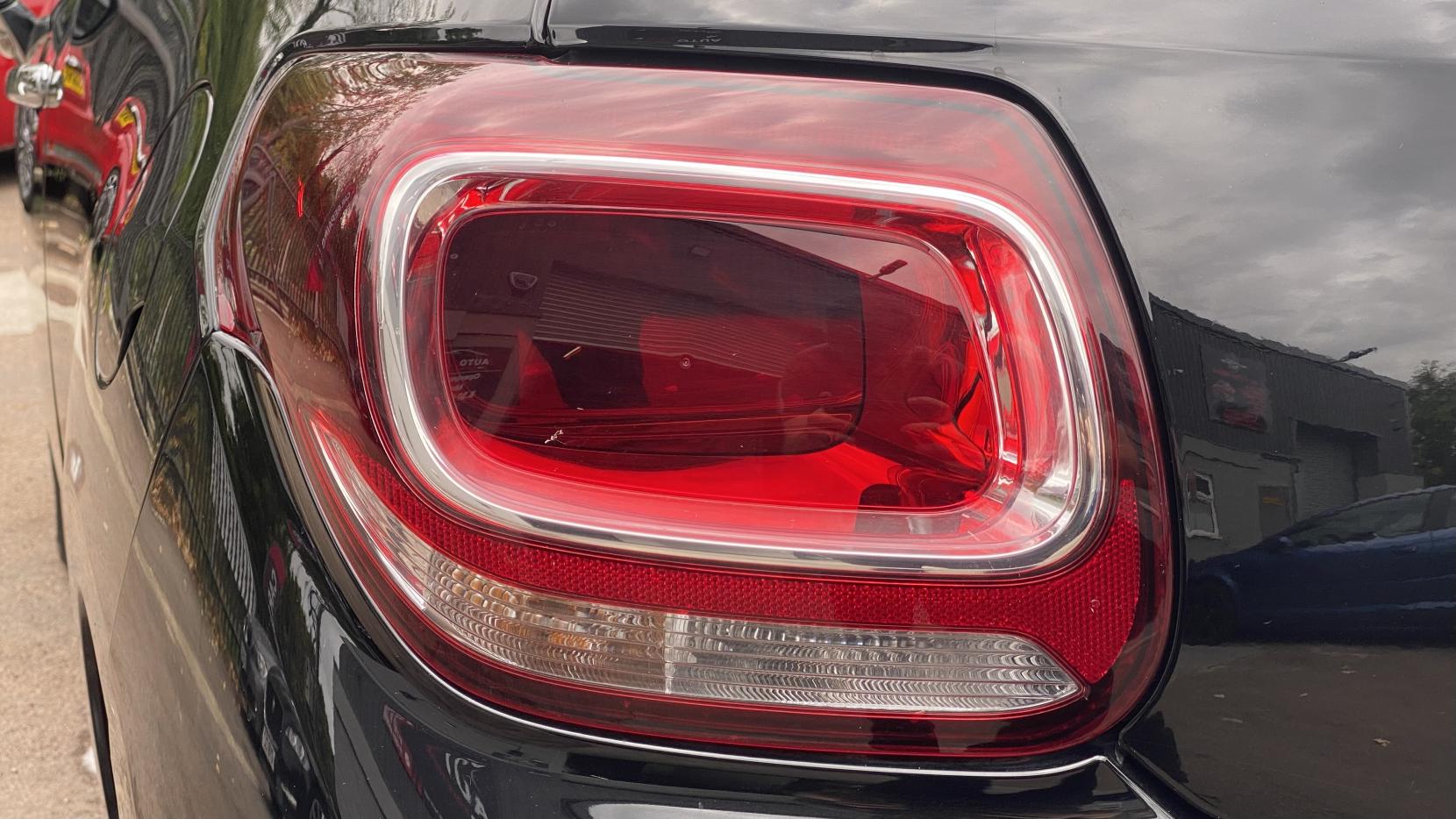 DS AUTOMOBILES DS 3 1.2 PureTech Chic Hatchback 3dr Petrol Manual Euro 6 (82 ps)