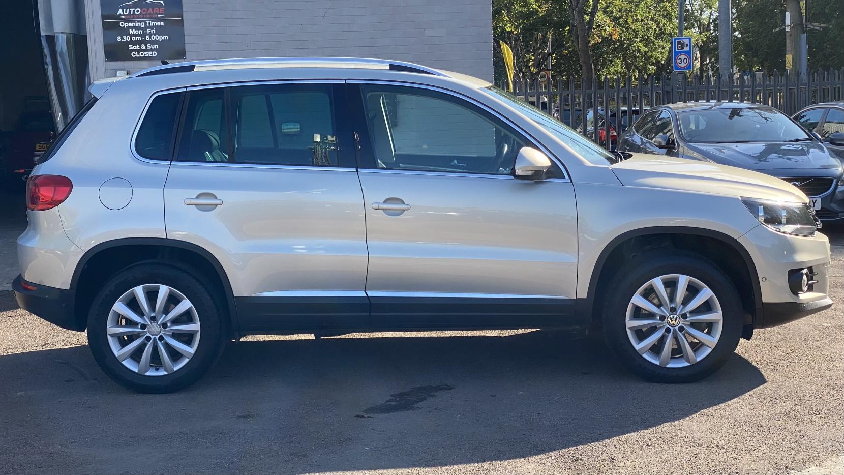 Volkswagen Tiguan 2.0 TDI BlueMotion Tech Match SUV 5dr Diesel DSG 4WD Euro 5 (s/s) (140 ps)