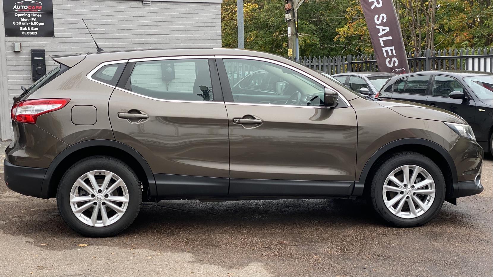 Nissan Qashqai 1.2 DIG-T Acenta SUV 5dr Petrol Manual 2WD Euro 6 (s/s) (115 ps)
