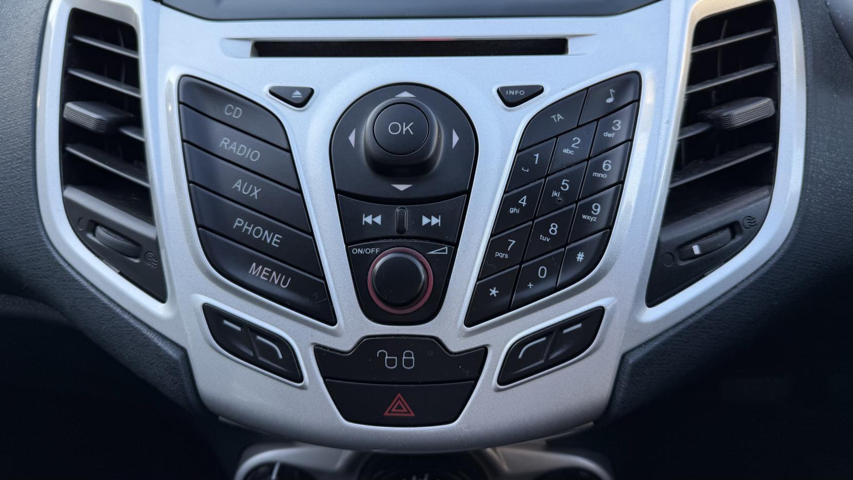 Ford Fiesta 1.4 Zetec Hatchback 5dr Petrol Automatic (154 g/km, 94 bhp)