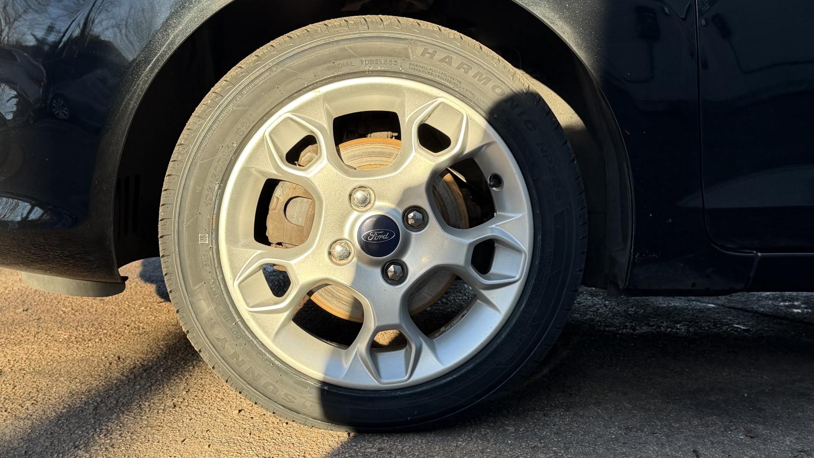 Ford Fiesta 1.4 Zetec Hatchback 5dr Petrol Automatic (154 g/km, 94 bhp)