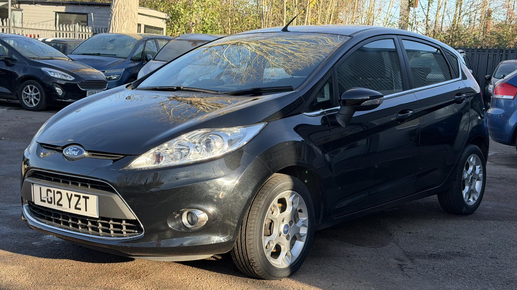 Ford Fiesta 1.4 Zetec Hatchback 5dr Petrol Automatic (154 g/km, 94 bhp)