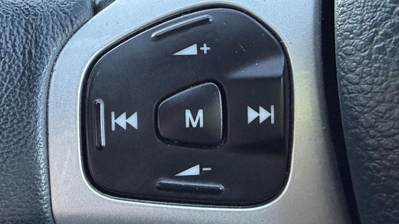 Ford Fiesta 1.4 Zetec Hatchback 5dr Petrol Automatic (154 g/km, 94 bhp)