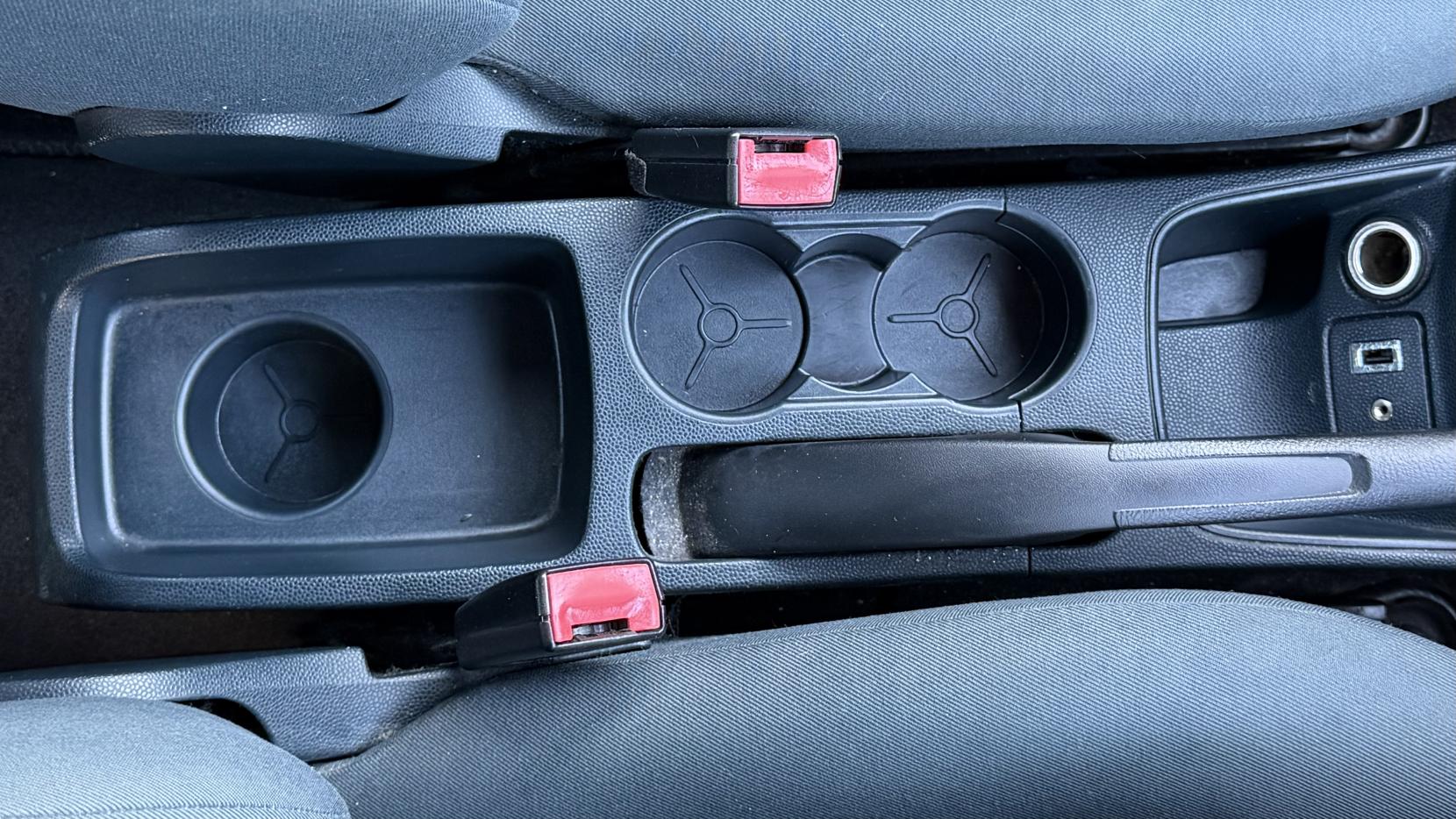 Ford Fiesta 1.4 Zetec Hatchback 5dr Petrol Automatic (154 g/km, 94 bhp)