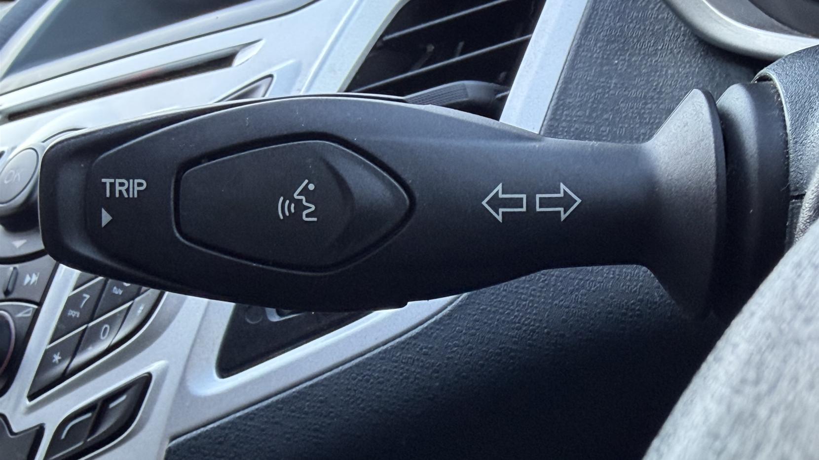 Ford Fiesta 1.4 Zetec Hatchback 5dr Petrol Automatic (154 g/km, 94 bhp)