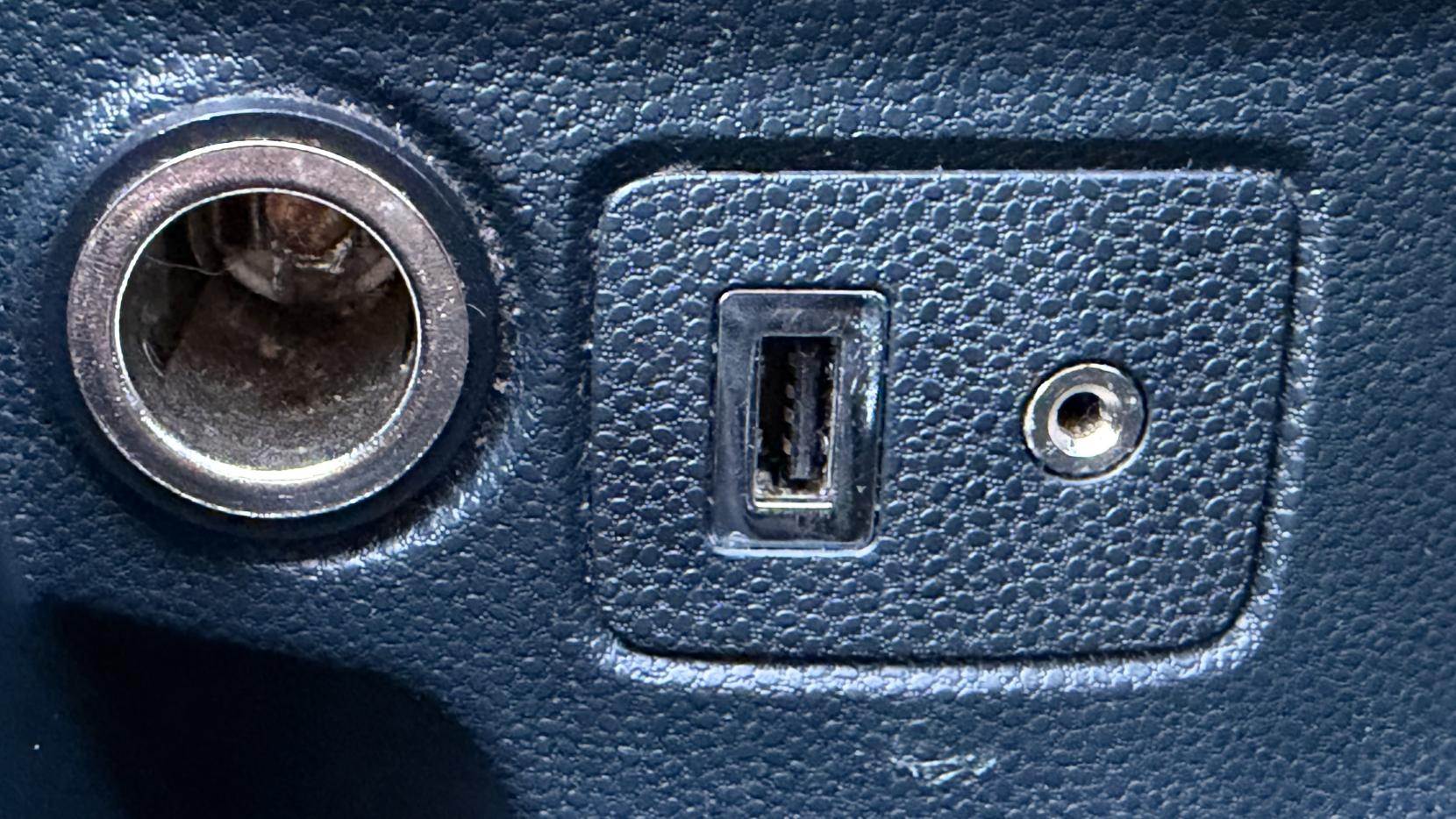 Ford Fiesta 1.4 Zetec Hatchback 5dr Petrol Automatic (154 g/km, 94 bhp)