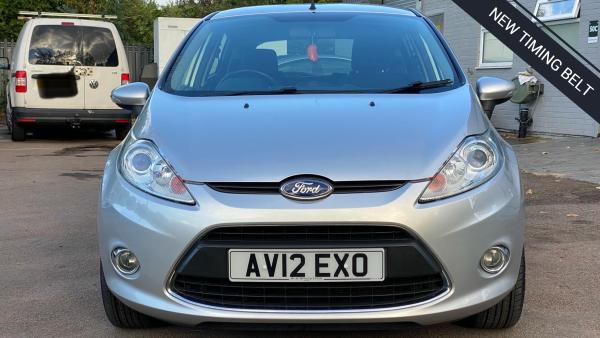 Ford Fiesta 1.4 Zetec Hatchback 5dr Petrol Automatic (154 g/km, 94 bhp)