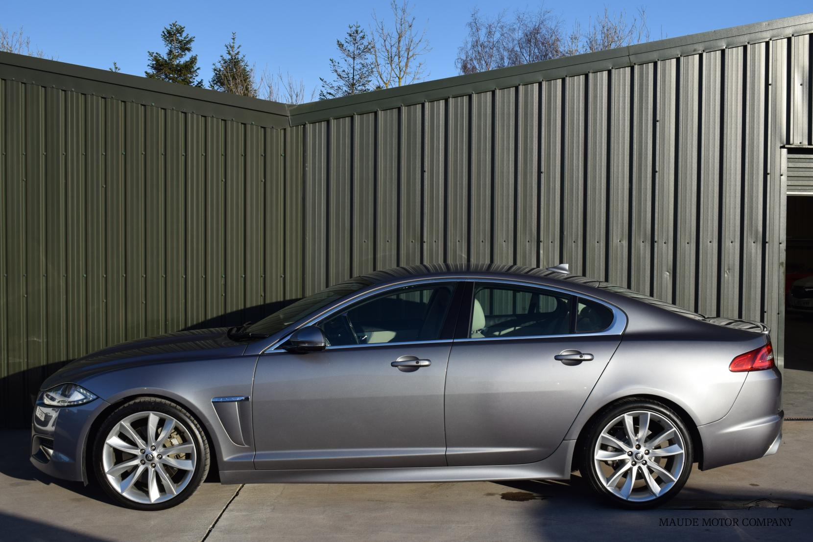 Jaguar XF 3.0d S V6 Portfolio Saloon 4dr Diesel Auto Euro 5 (s/s) (275 ps)