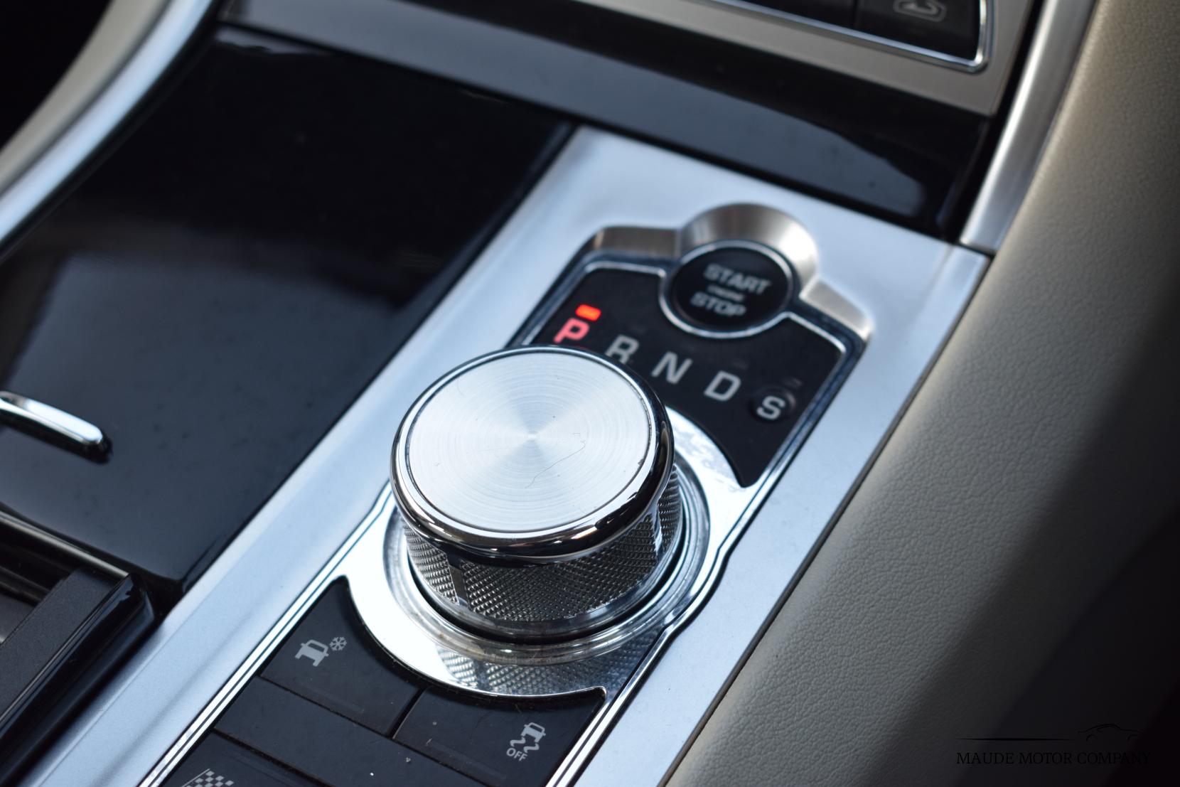 Jaguar XF 3.0d S V6 Portfolio Saloon 4dr Diesel Auto Euro 5 (s/s) (275 ps)