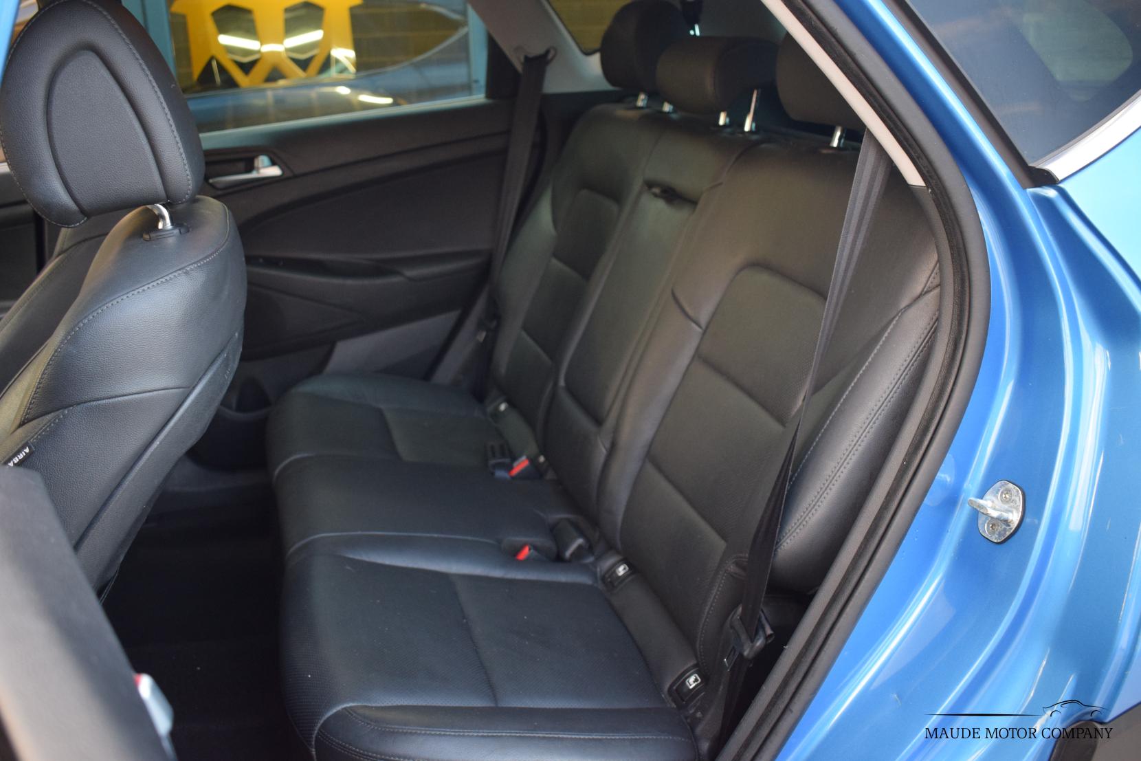 Hyundai TUCSON 1.7 CRDi Blue Drive Premium SUV 5dr Diesel Manual Euro 6 (s/s) (116 ps)