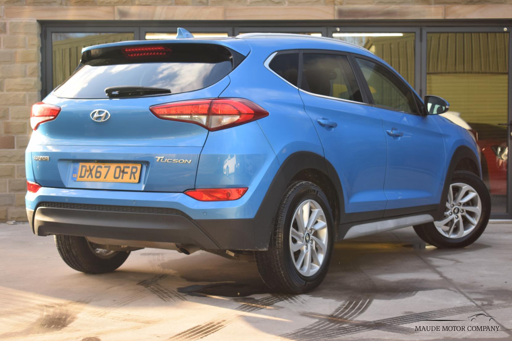 Hyundai TUCSON 1.7 CRDi Blue Drive Premium SUV 5dr Diesel Manual Euro 6 (s/s) (116 ps)
