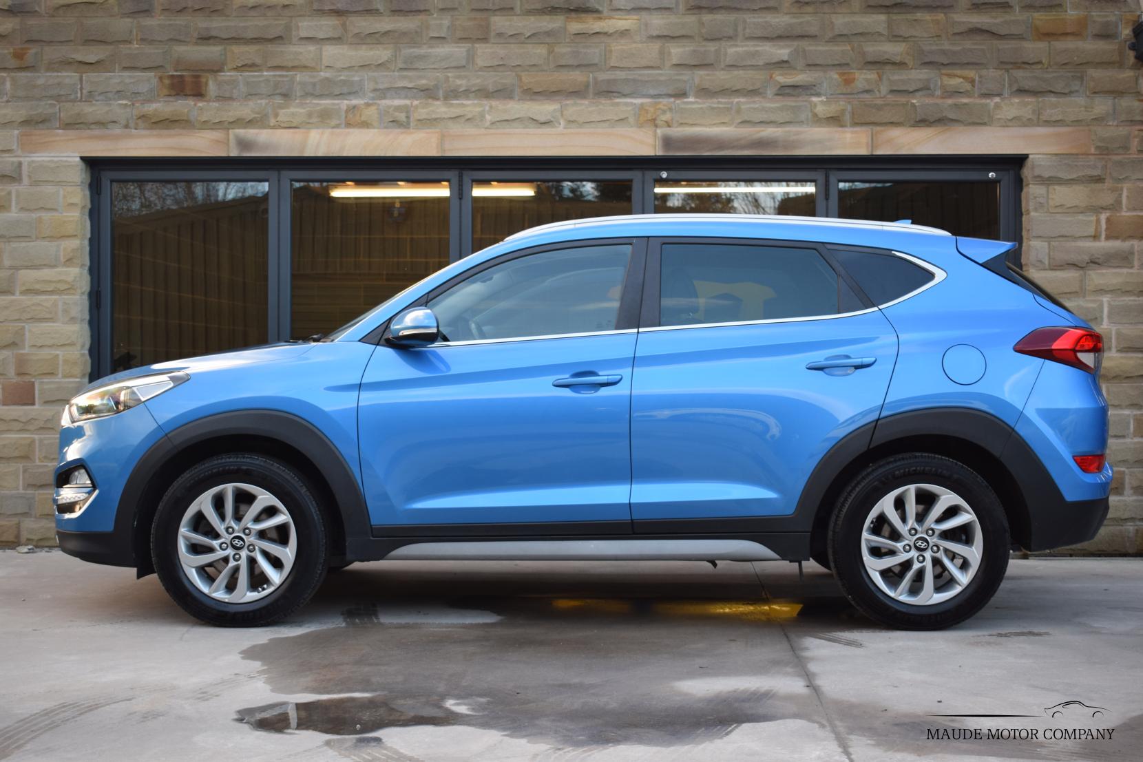 Hyundai TUCSON 1.7 CRDi Blue Drive Premium SUV 5dr Diesel Manual Euro 6 (s/s) (116 ps)