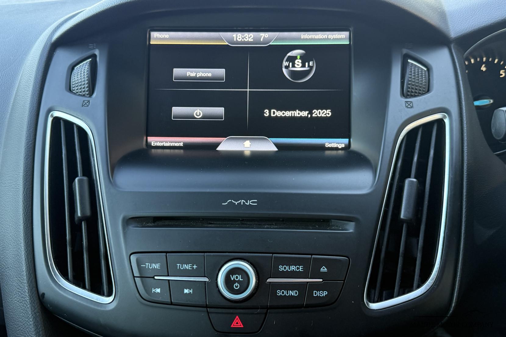 Ford Focus 1.0T EcoBoost Zetec Hatchback 5dr Petrol Manual Euro 6 (s/s) (100 ps)