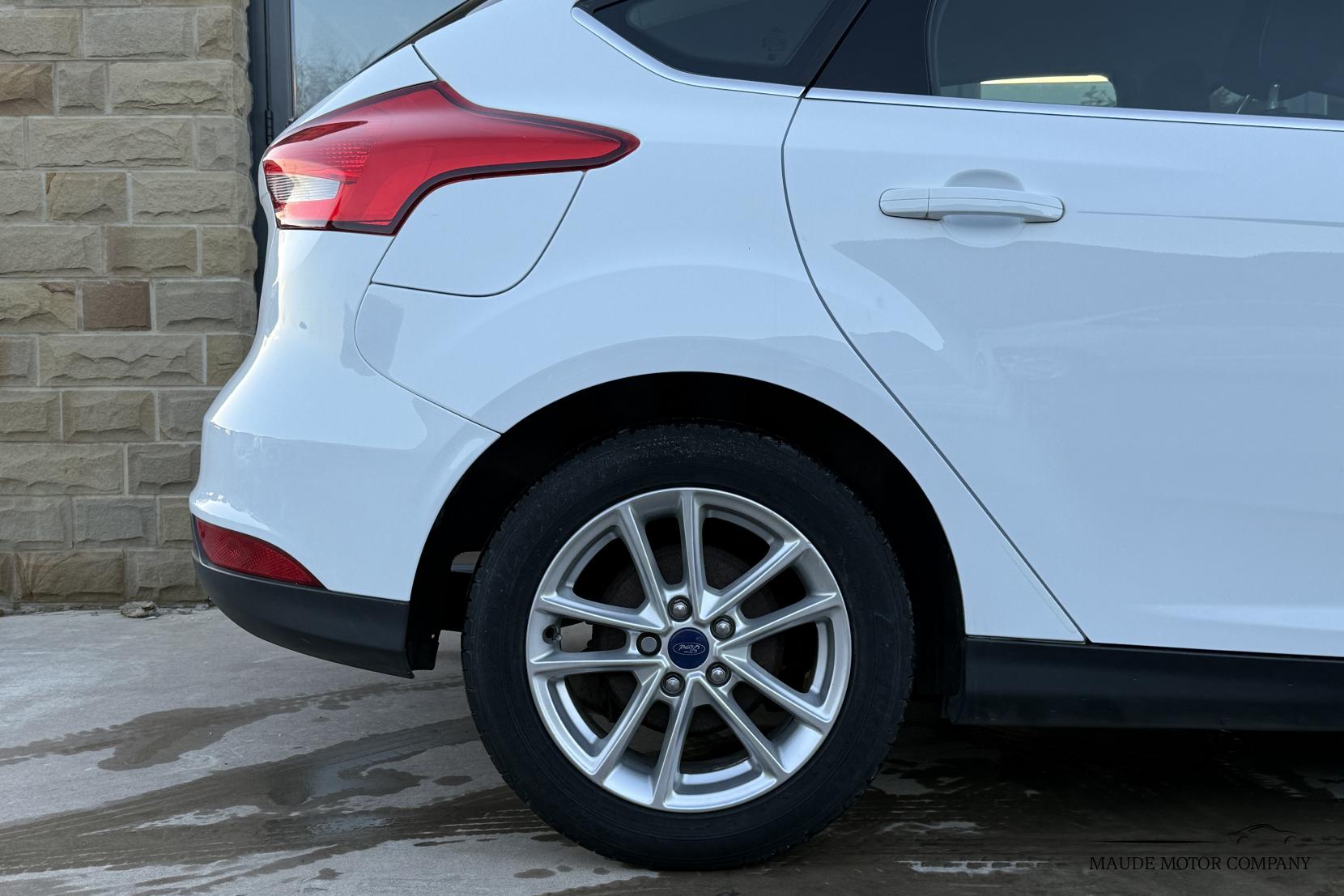 Ford Focus 1.0T EcoBoost Zetec Hatchback 5dr Petrol Manual Euro 6 (s/s) (100 ps)