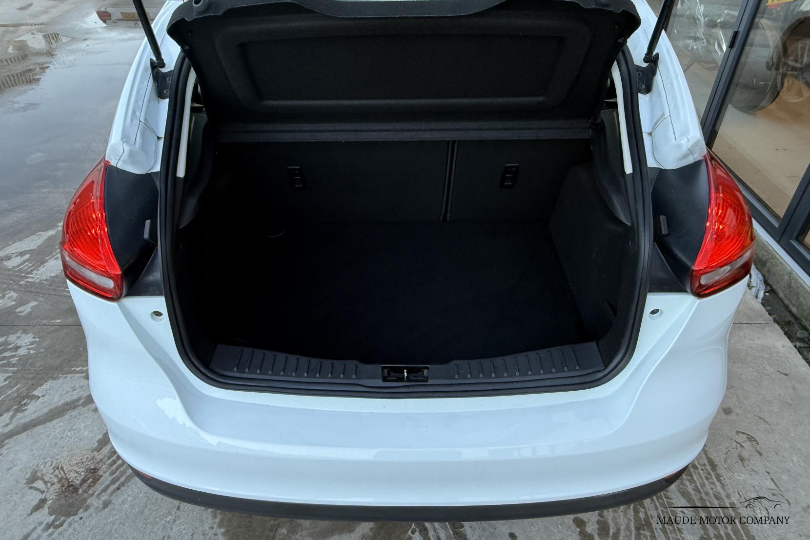 Ford Focus 1.0T EcoBoost Zetec Hatchback 5dr Petrol Manual Euro 6 (s/s) (100 ps)