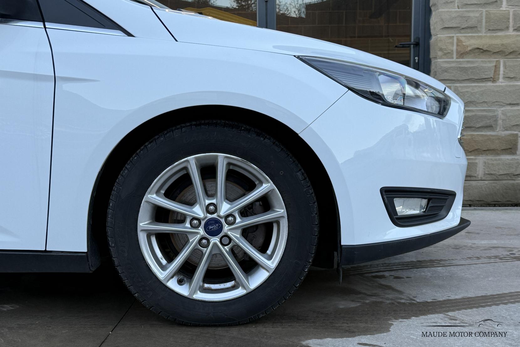 Ford Focus 1.0T EcoBoost Zetec Hatchback 5dr Petrol Manual Euro 6 (s/s) (100 ps)