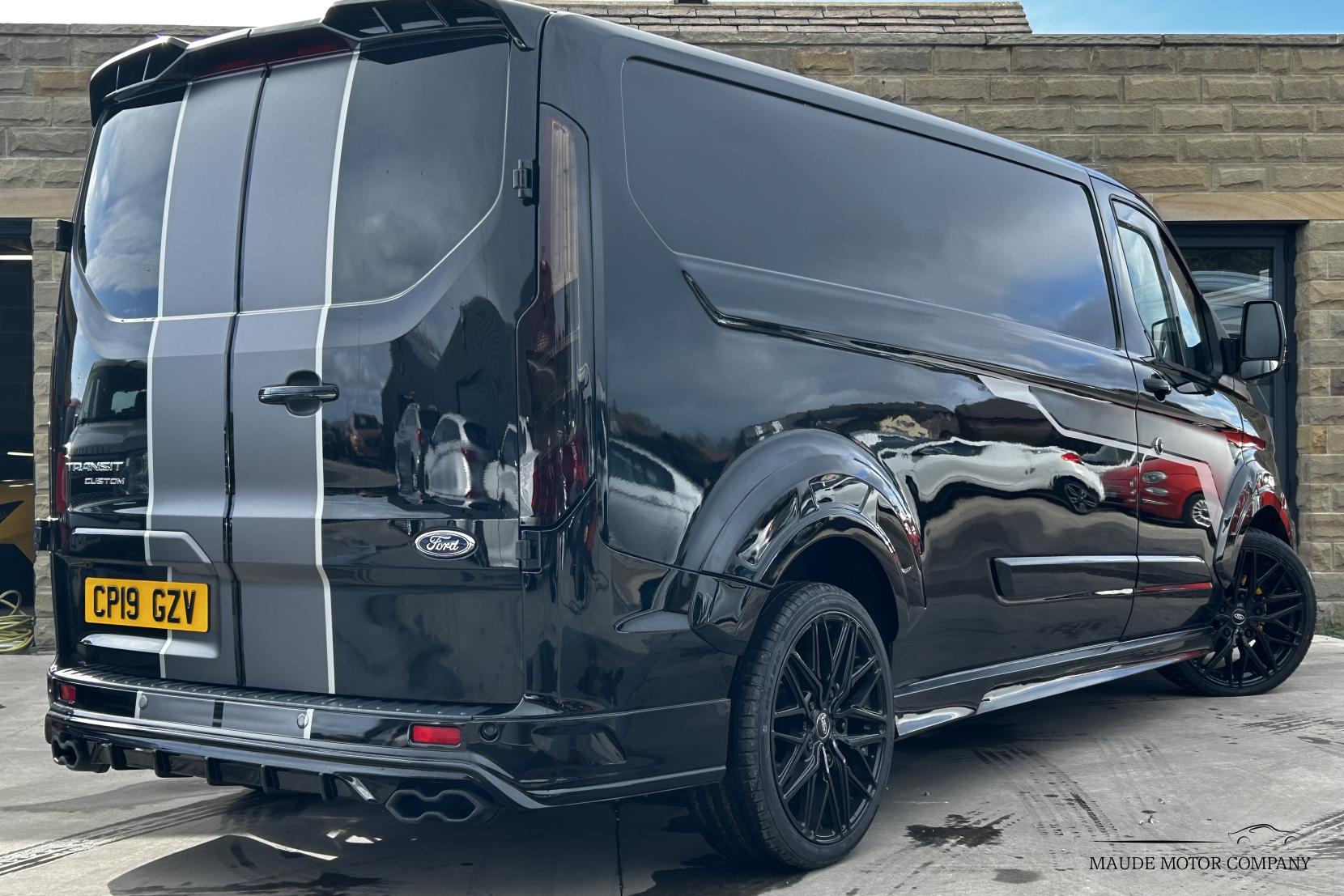 Ford Transit Custom 2.0 300 EcoBlue Limited Panel Van 5dr Diesel Auto L2 H1 Euro 6 (s/s) (130 ps)