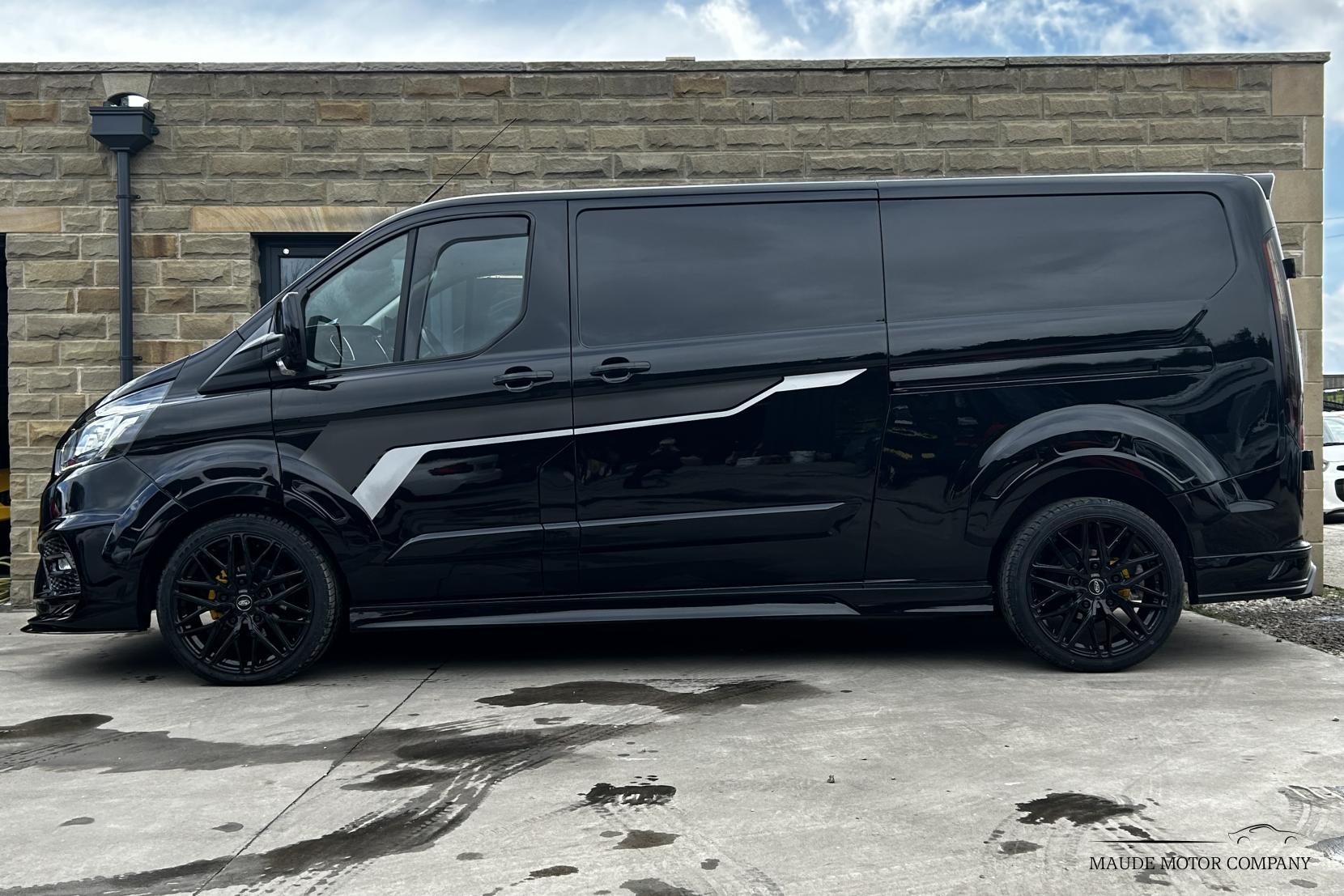 Ford Transit Custom 2.0 300 EcoBlue Limited Panel Van 5dr Diesel Auto L2 H1 Euro 6 (s/s) (130 ps)