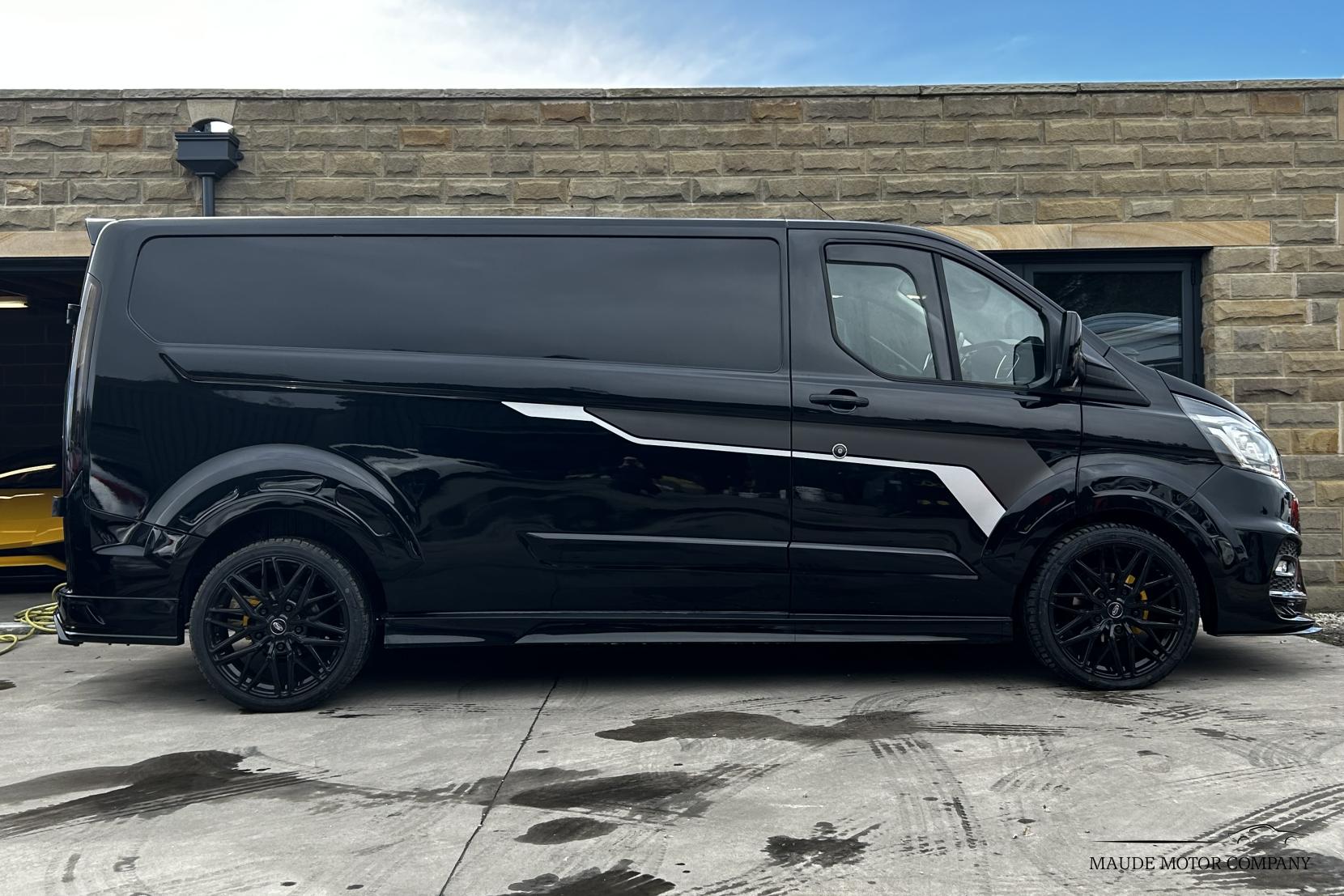 Ford Transit Custom 2.0 300 EcoBlue Limited Panel Van 5dr Diesel Auto L2 H1 Euro 6 (s/s) (130 ps)