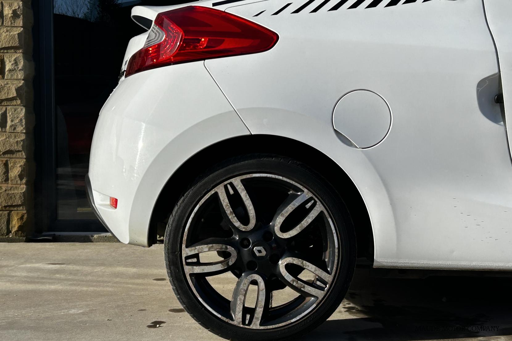 Renault Wind 1.6 VVT Collection Convertible 2dr Petrol Manual Euro 4 (133 ps)