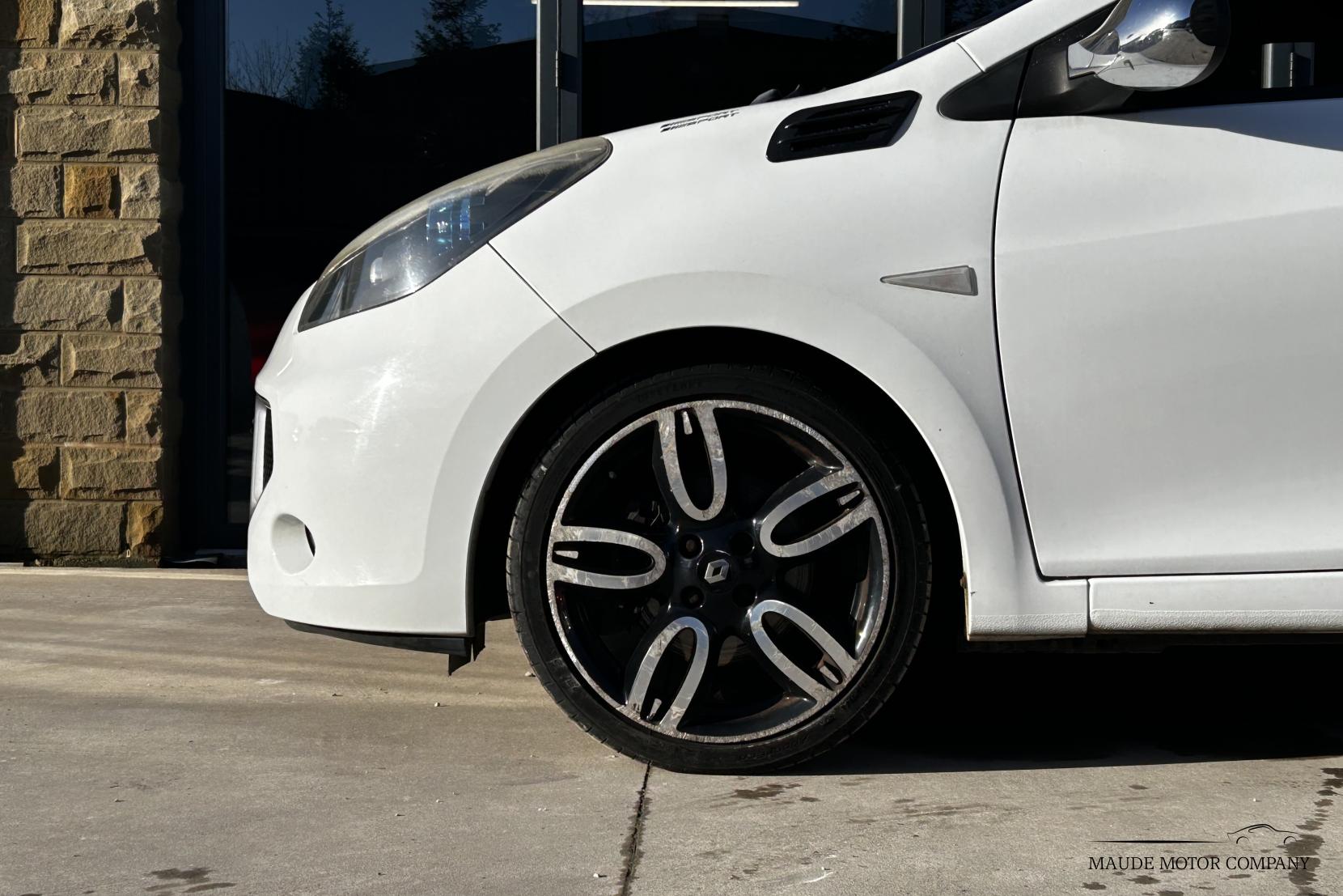 Renault Wind 1.6 VVT Collection Convertible 2dr Petrol Manual Euro 4 (133 ps)