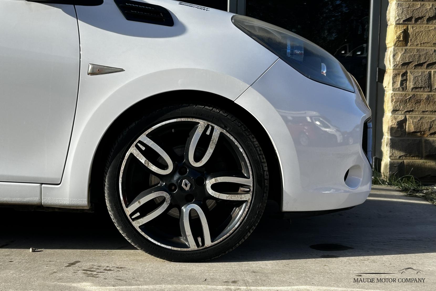 Renault Wind 1.6 VVT Collection Convertible 2dr Petrol Manual Euro 4 (133 ps)