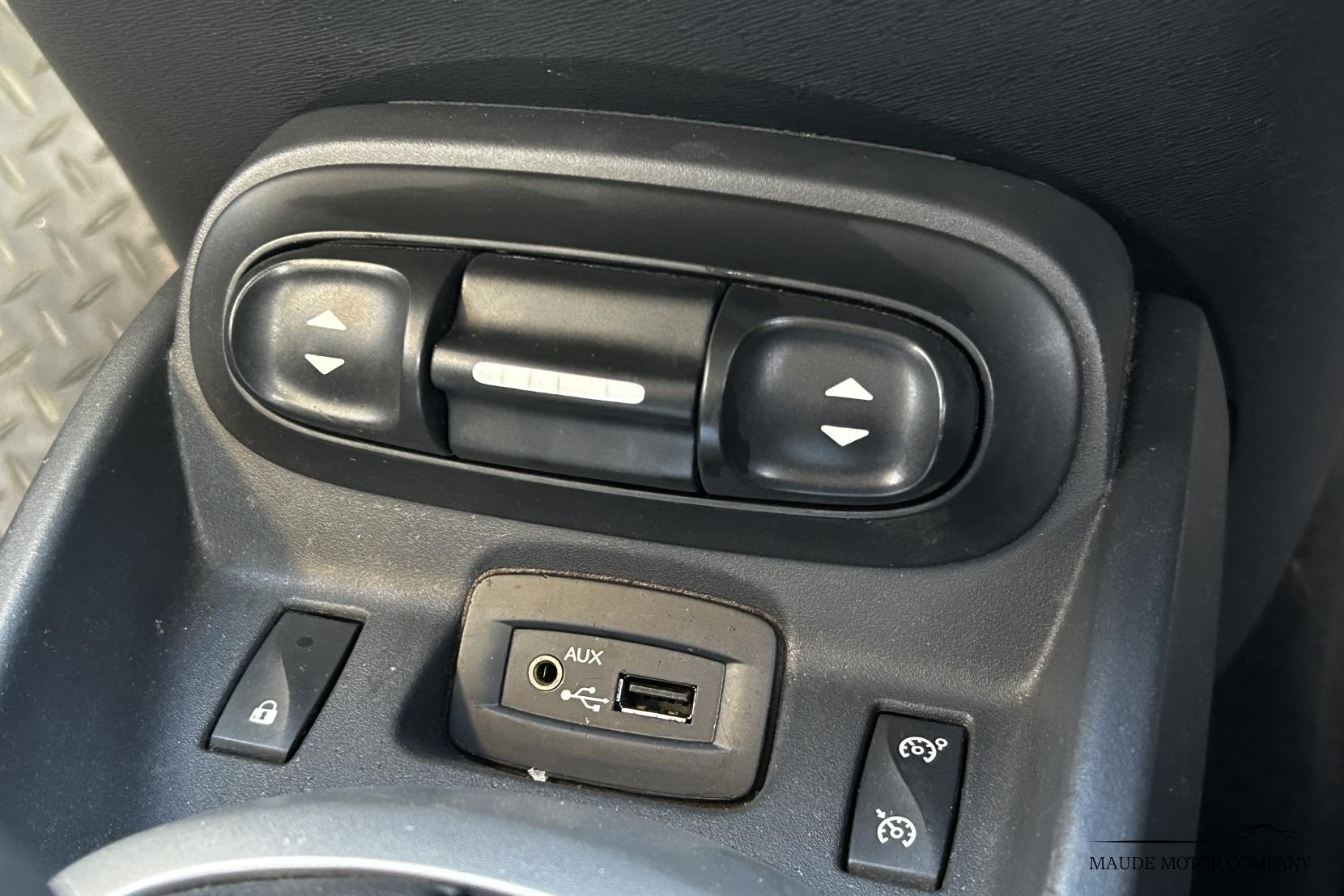 Renault Wind 1.6 VVT Collection Convertible 2dr Petrol Manual Euro 4 (133 ps)