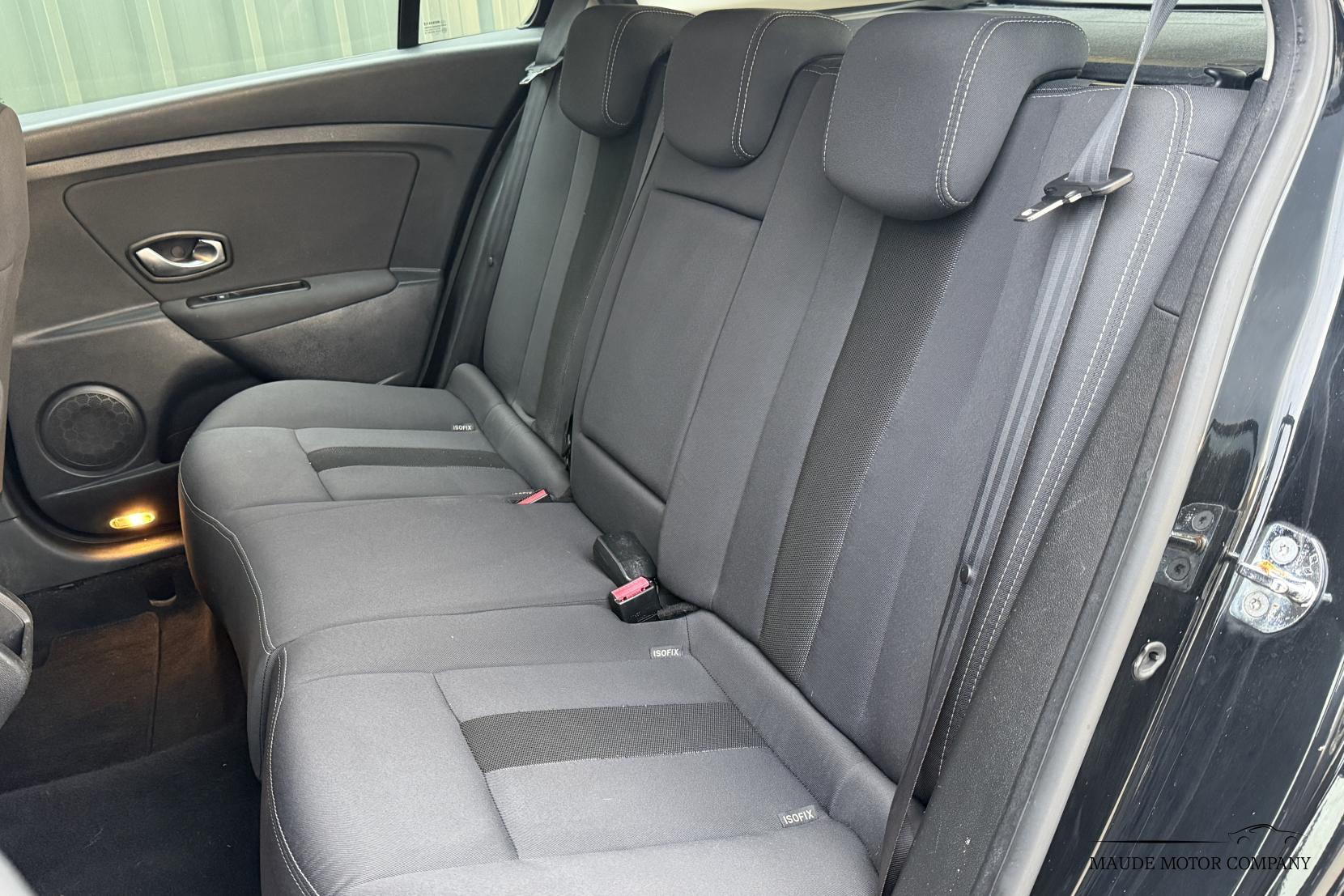 Renault Megane 1.5 dCi Dynamique TomTom Sport Tourer 5dr Diesel EDC Euro 5 (110 ps)