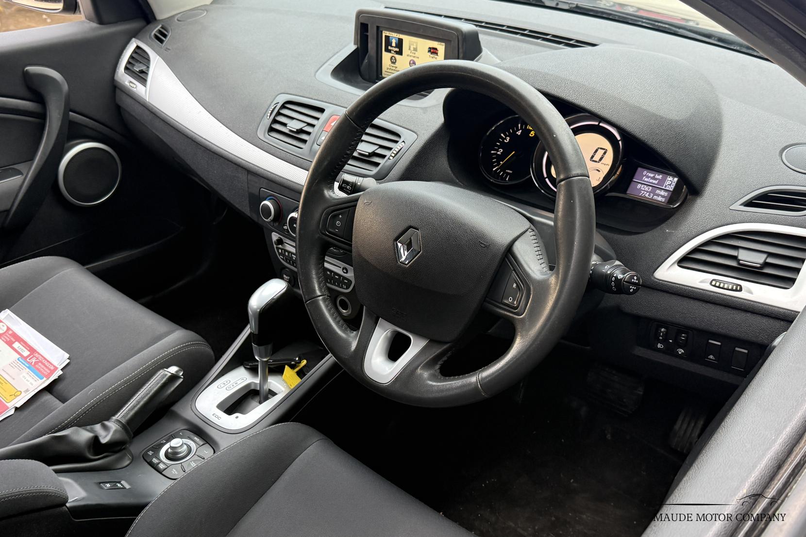 Renault Megane 1.5 dCi Dynamique TomTom Sport Tourer 5dr Diesel EDC Euro 5 (110 ps)