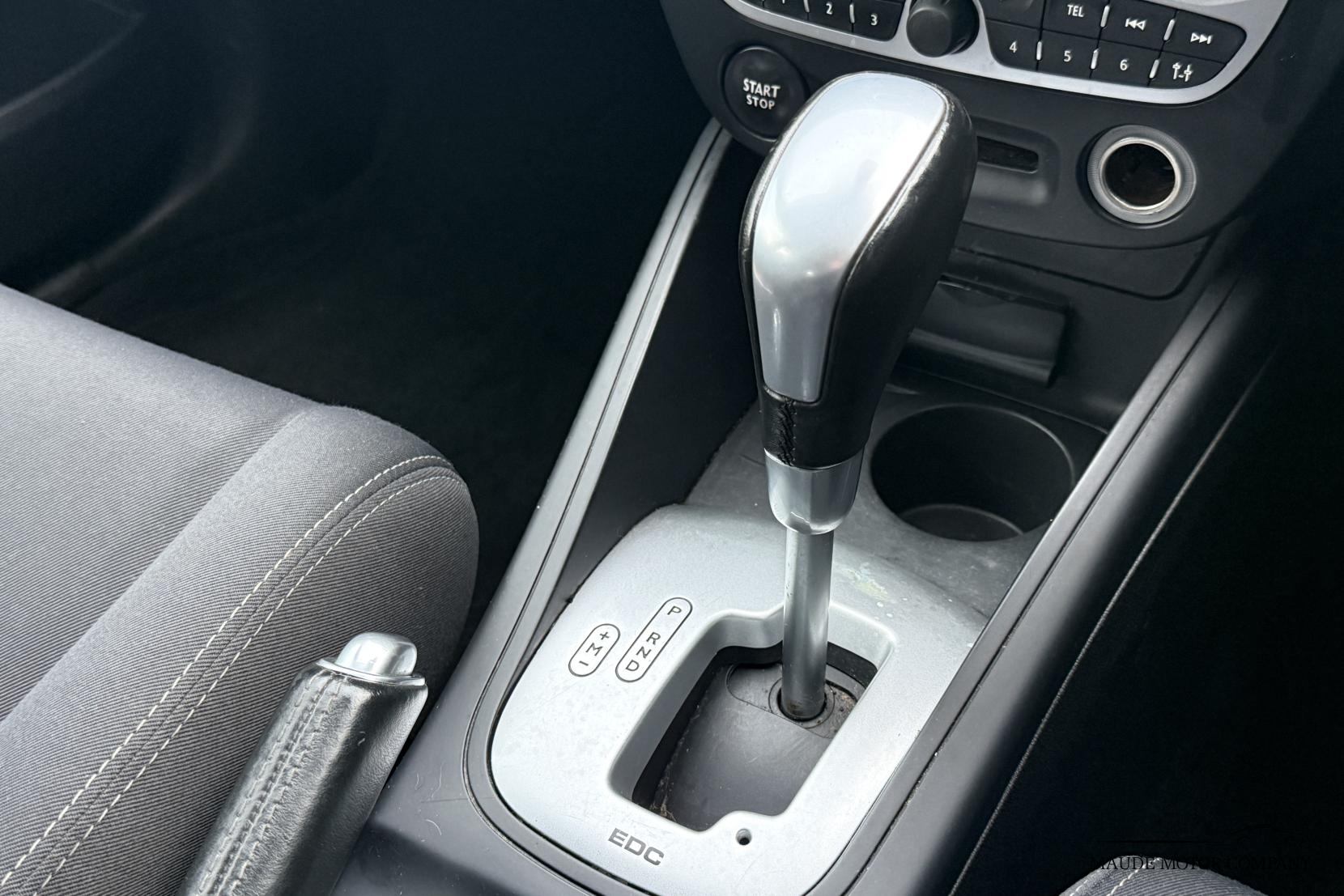 Renault Megane 1.5 dCi Dynamique TomTom Sport Tourer 5dr Diesel EDC Euro 5 (110 ps)