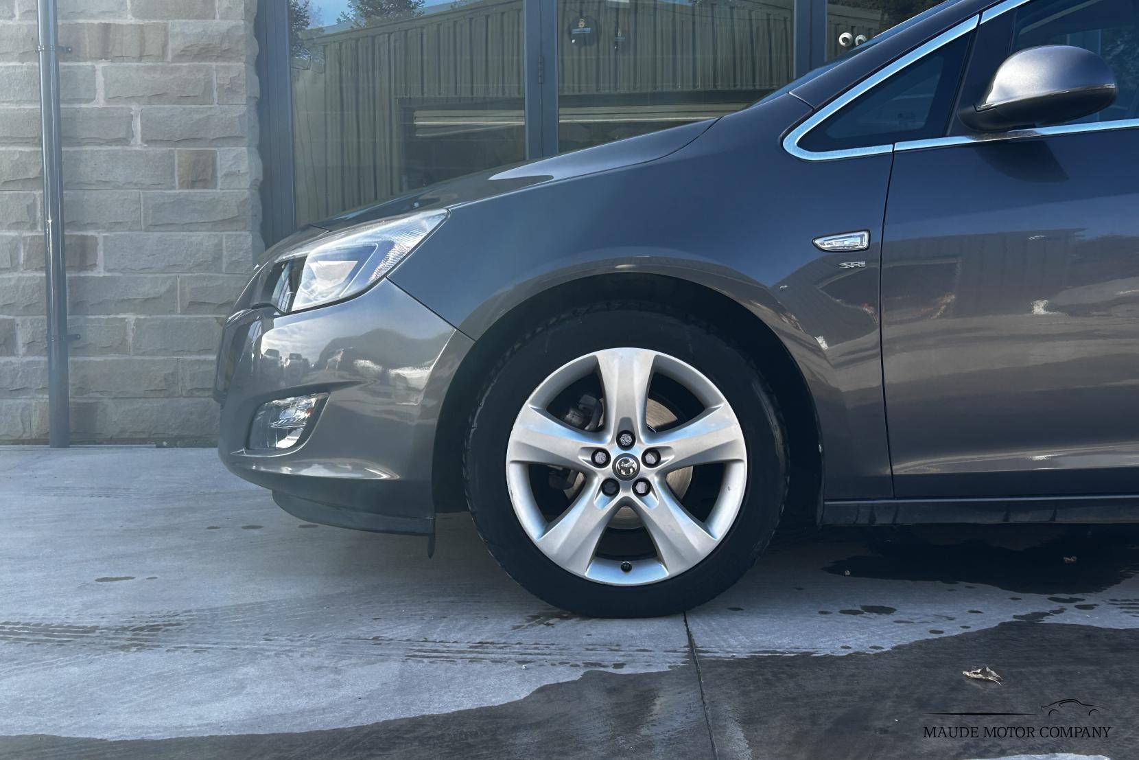 Vauxhall Astra 1.6 16v SRi Hatchback 5dr Petrol Auto Euro 5 (115 ps)