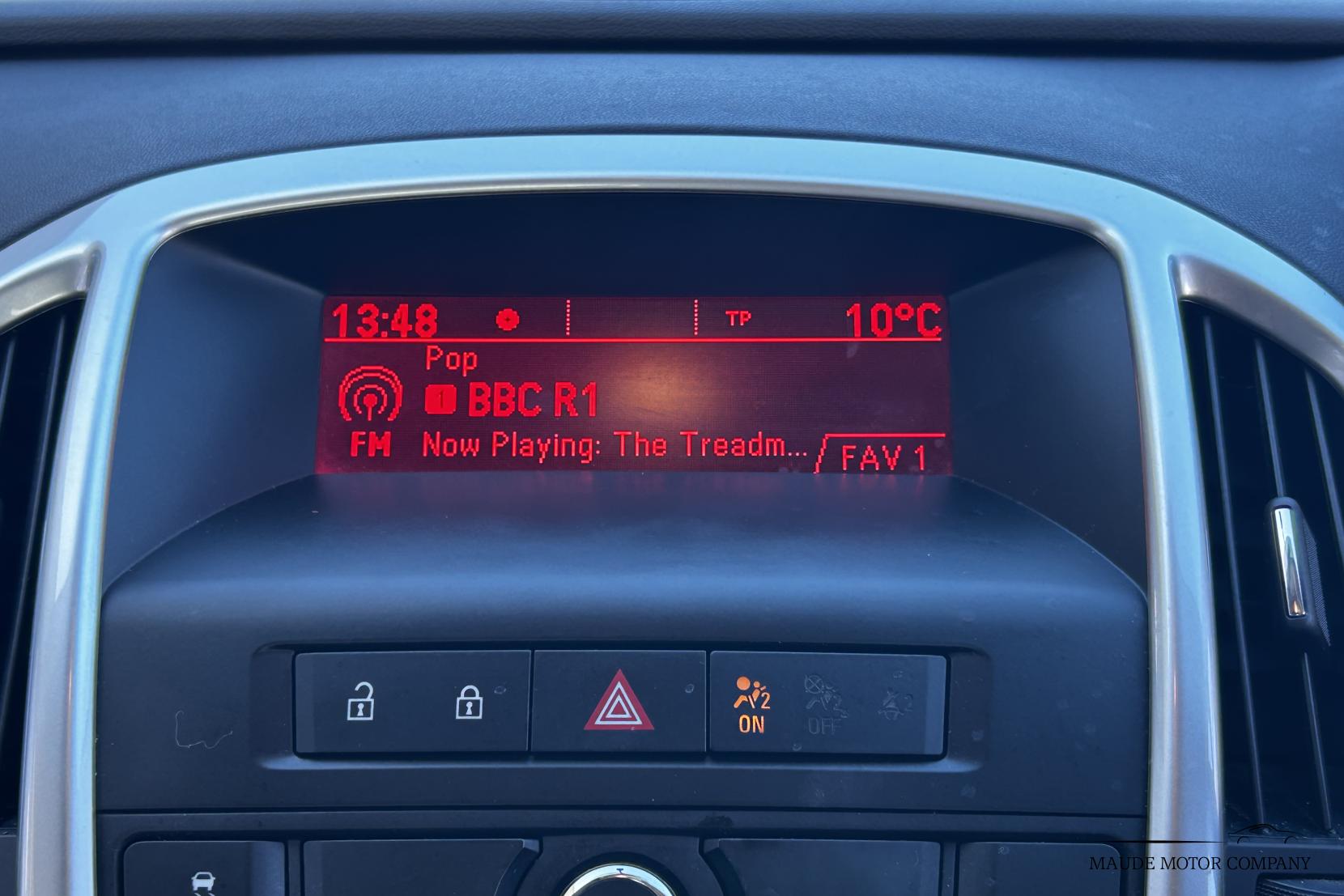 Vauxhall Astra 1.6 16v SRi Hatchback 5dr Petrol Auto Euro 5 (115 ps)