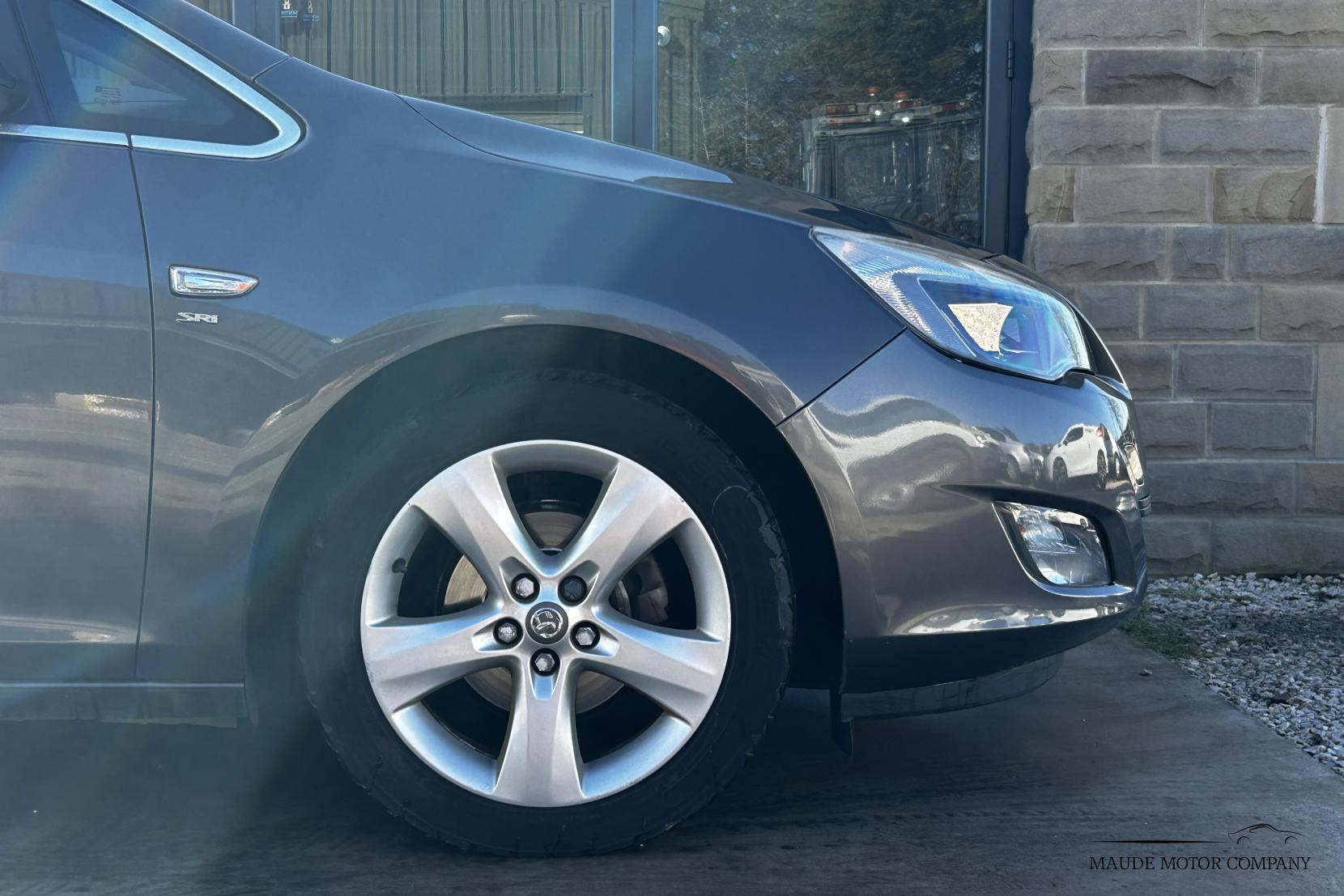 Vauxhall Astra 1.6 16v SRi Hatchback 5dr Petrol Auto Euro 5 (115 ps)