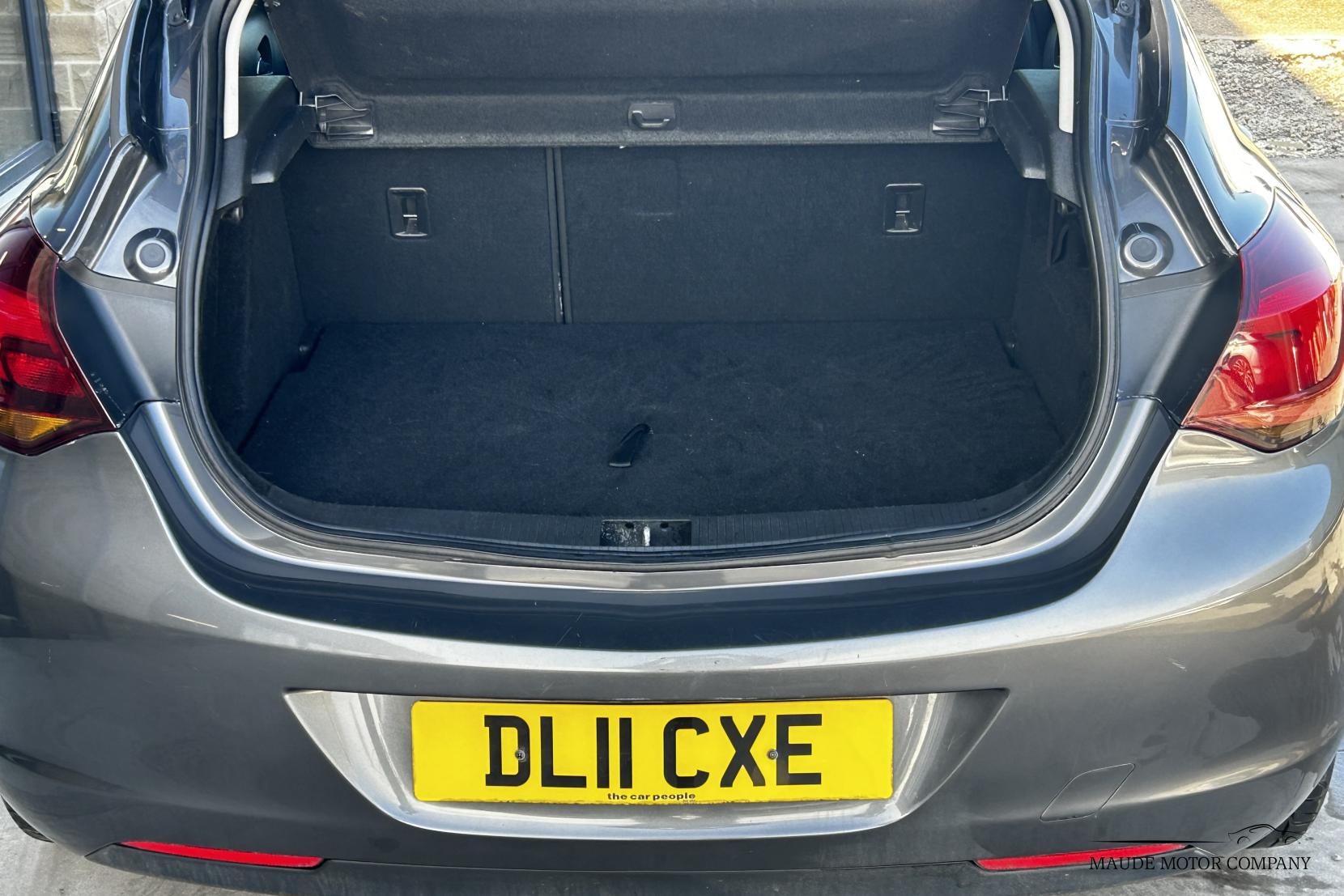 Vauxhall Astra 1.6 16v SRi Hatchback 5dr Petrol Auto Euro 5 (115 ps)