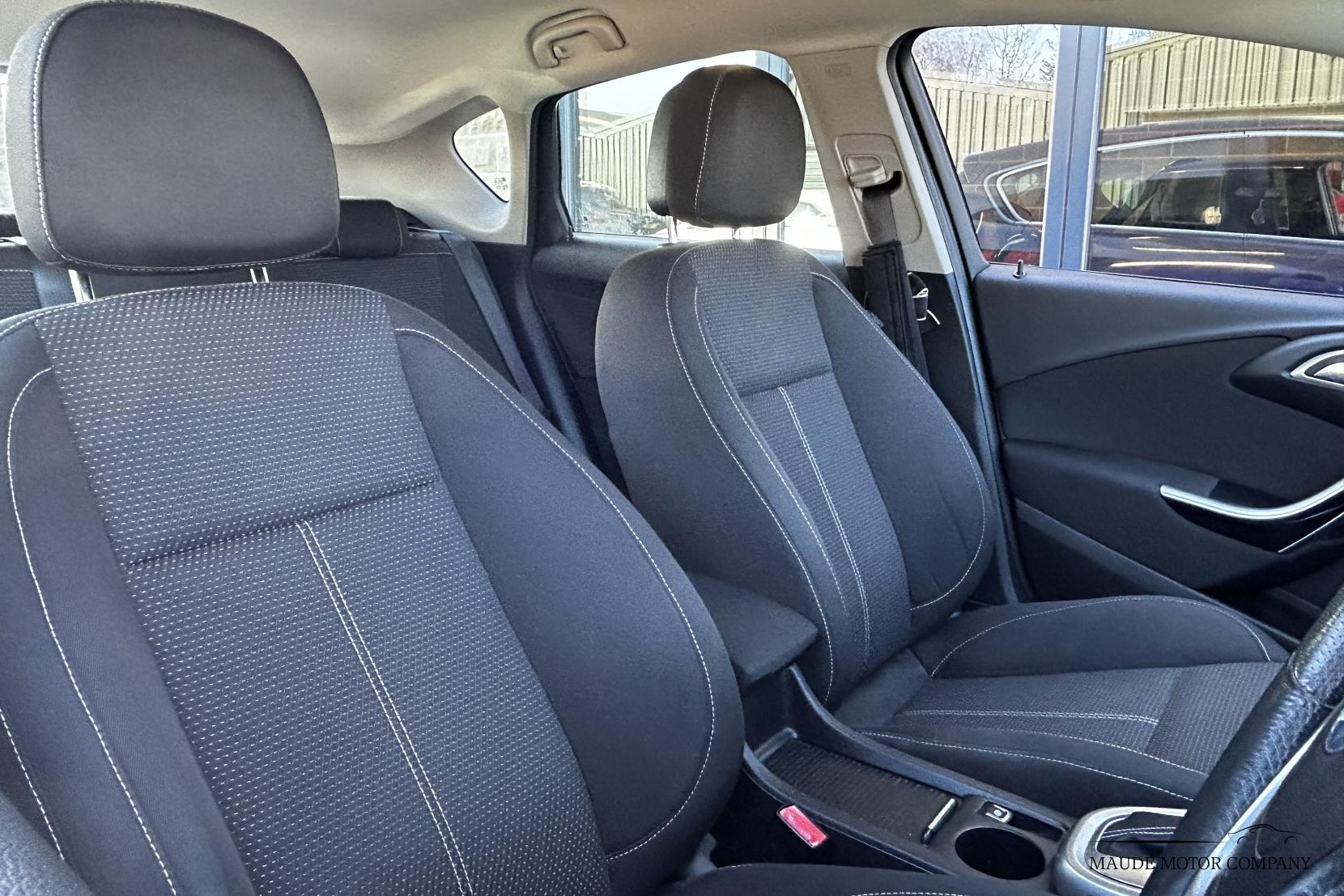 Vauxhall Astra 1.6 16v SRi Hatchback 5dr Petrol Auto Euro 5 (115 ps)