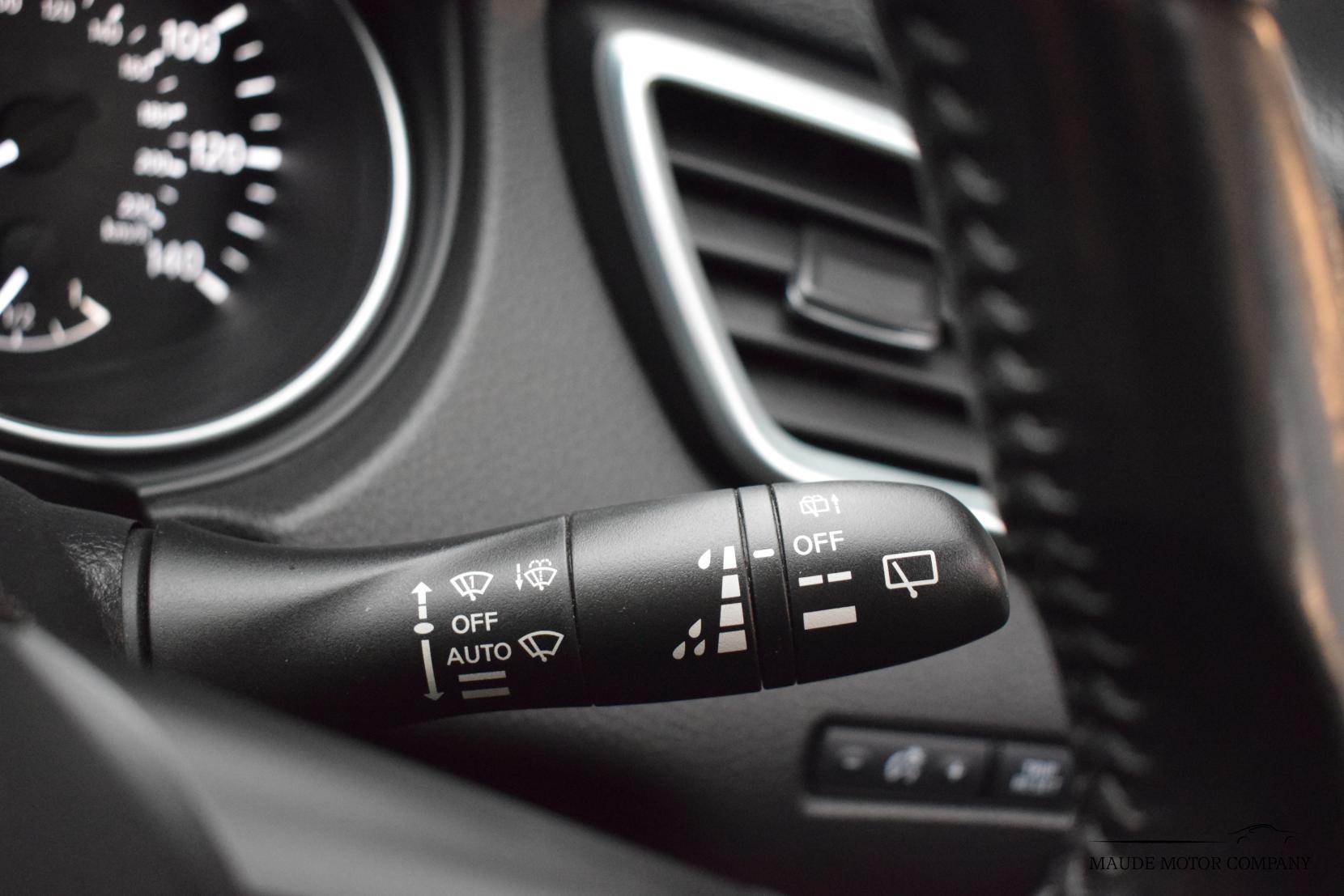 Nissan Qashqai 1.2 DIG-T N-Connecta SUV 5dr Petrol Manual Euro 6 (s/s) (115 ps)