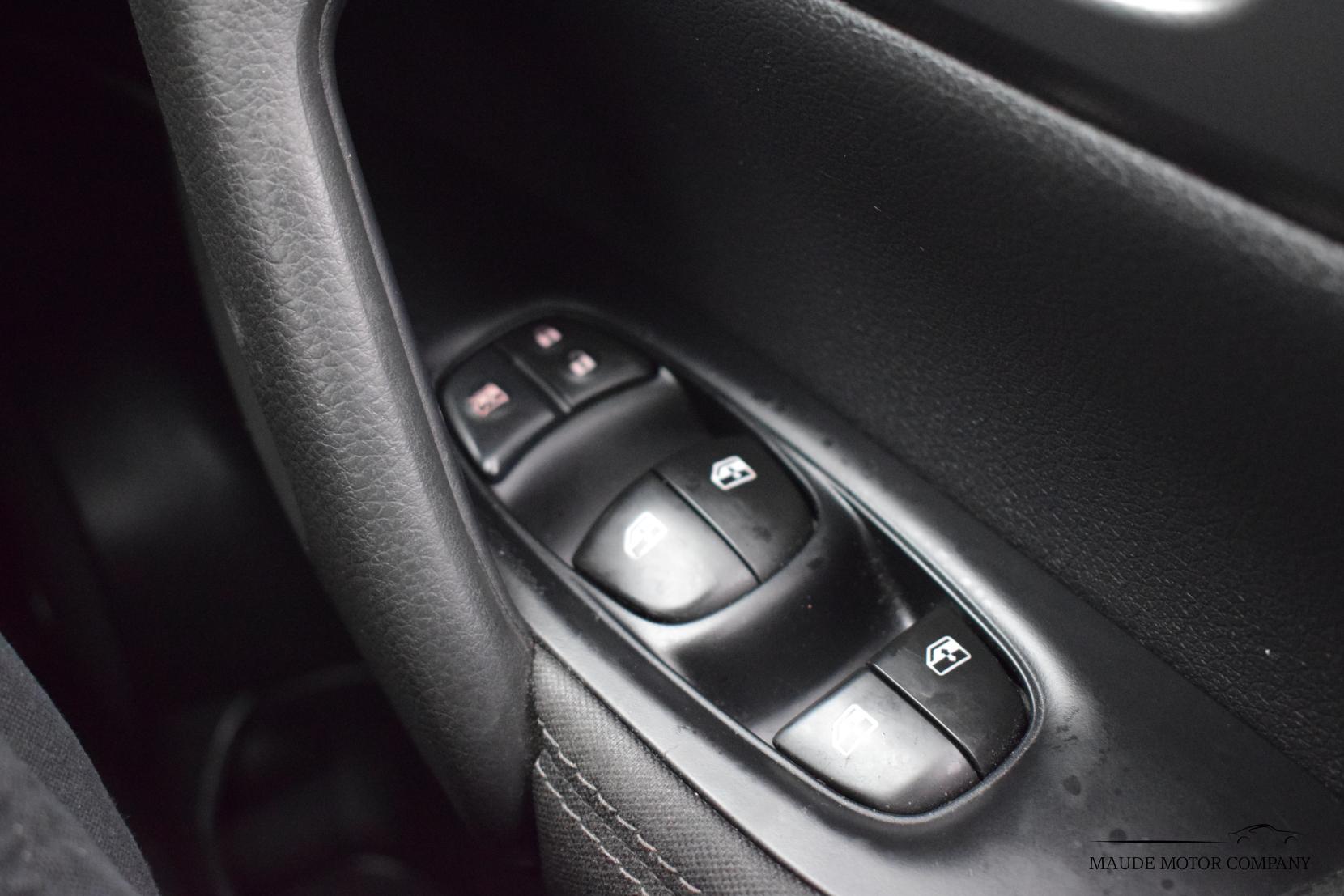 Nissan Qashqai 1.2 DIG-T N-Connecta SUV 5dr Petrol Manual Euro 6 (s/s) (115 ps)