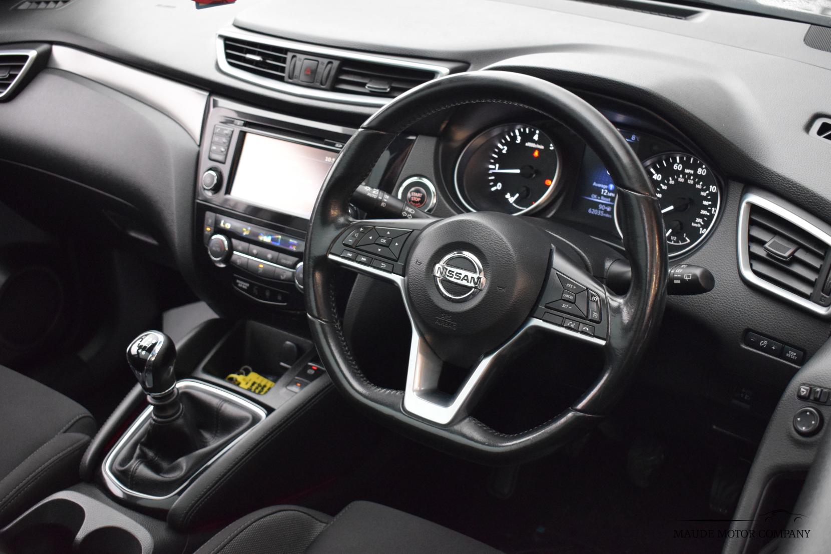 Nissan Qashqai 1.2 DIG-T N-Connecta SUV 5dr Petrol Manual Euro 6 (s/s) (115 ps)