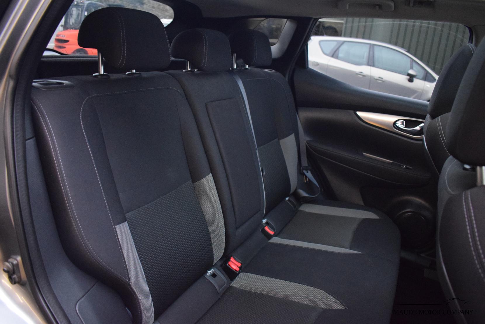 Nissan Qashqai 1.2 DIG-T N-Connecta SUV 5dr Petrol Manual Euro 6 (s/s) (115 ps)